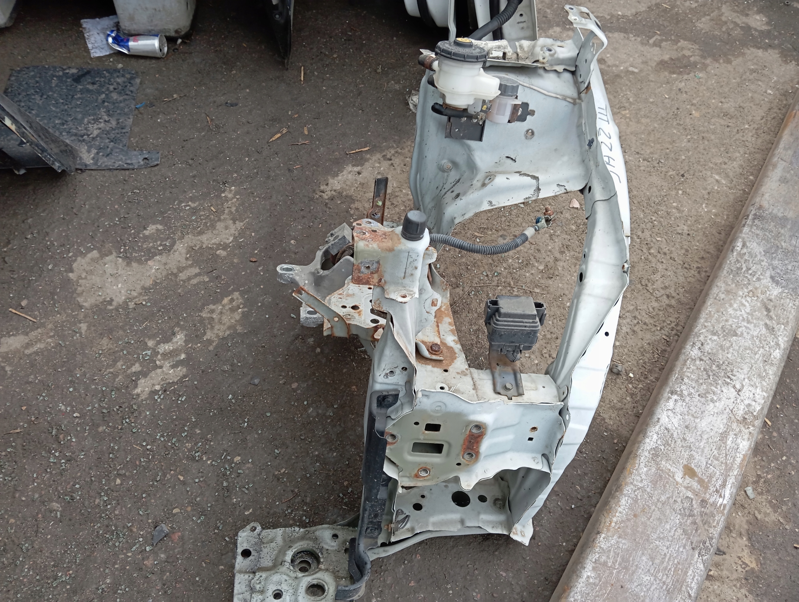 ЧЕТВЕРТЬ ПЕРЕД ПЕРЕДНЯЯ ЛЕВА HONDA JAZZ III