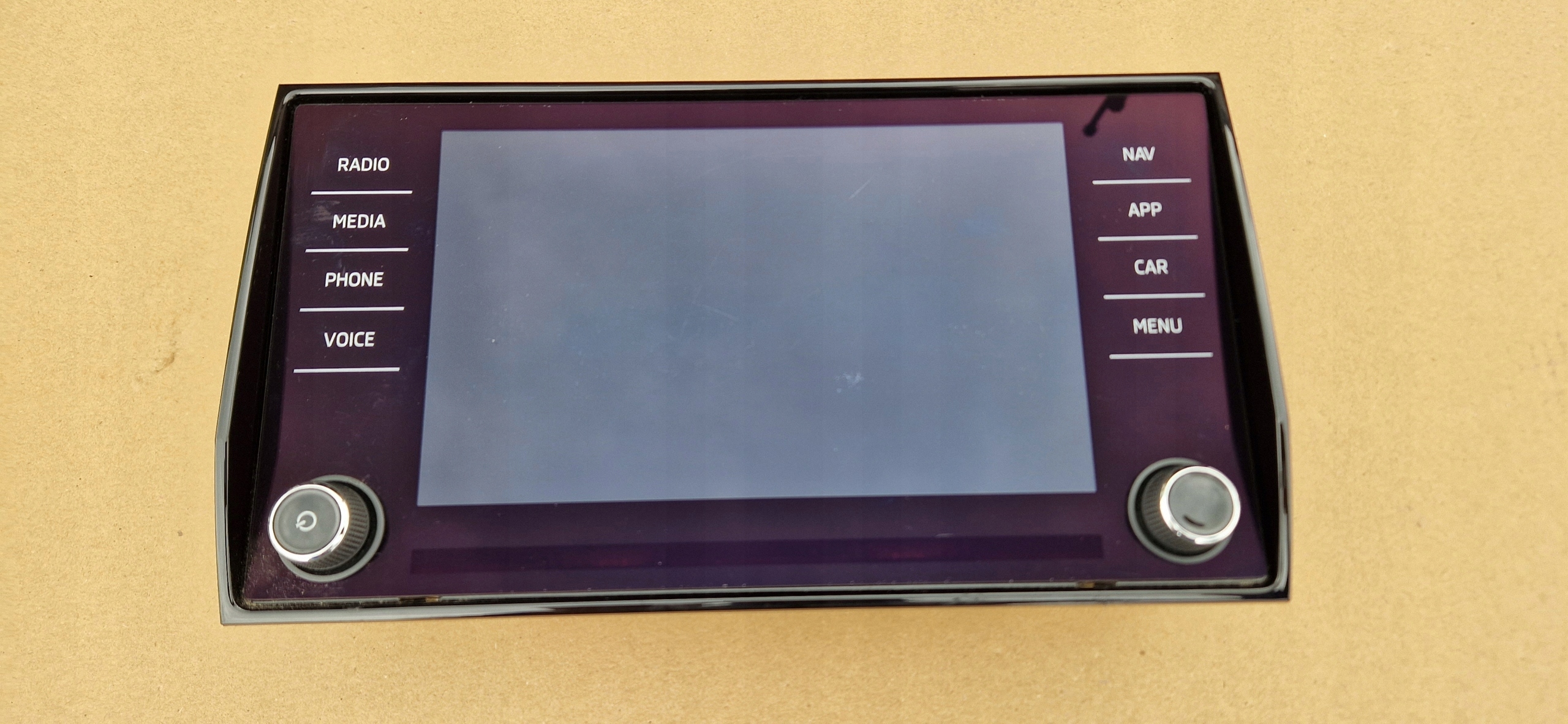 EKRAN display SKODA KAROQ 565919605B