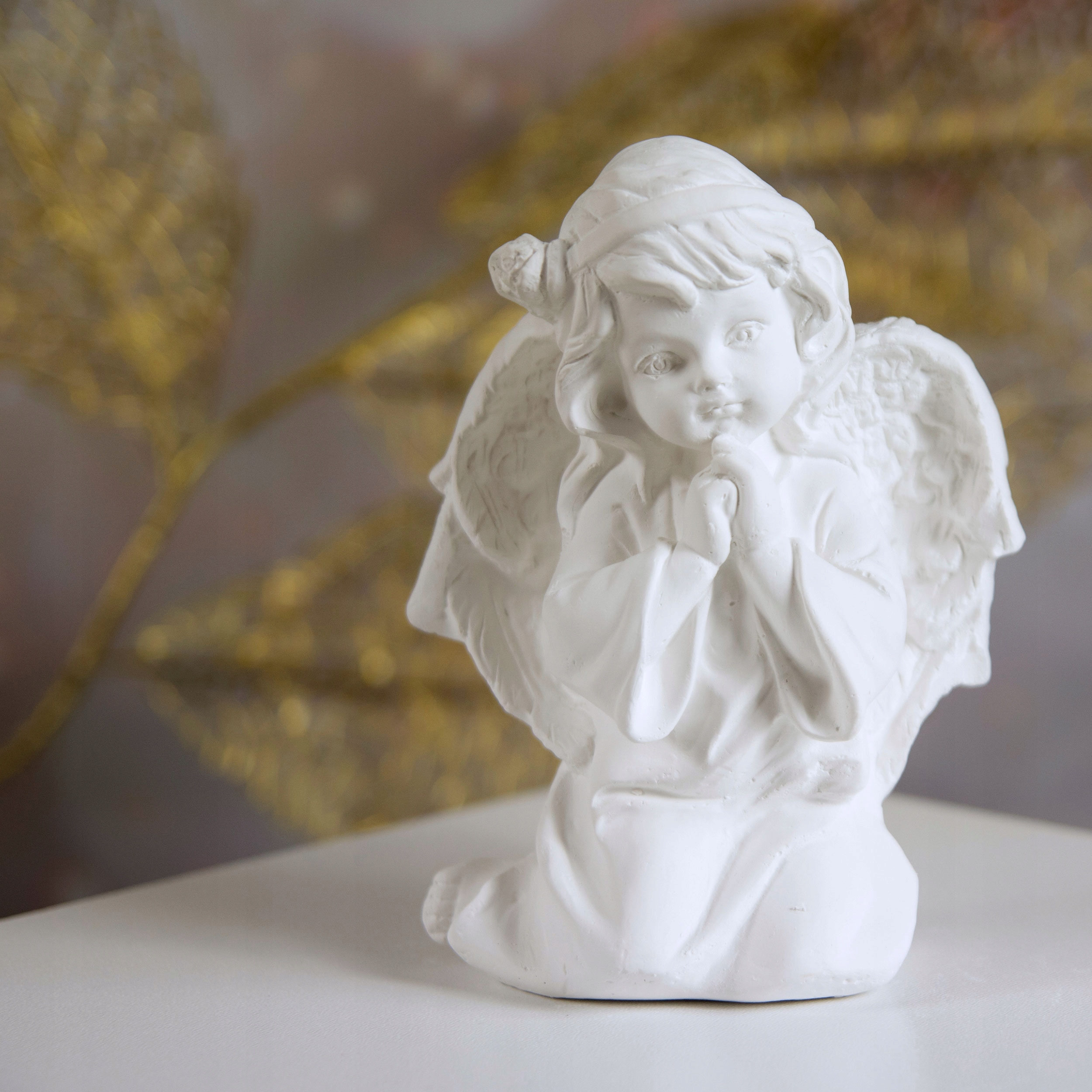 ANIOŁEK SIEDZĄCY w sukience DZIEWCZYNKA dekoracja FIGURKA GIPSOWA biały Stan opakowania oryginalne