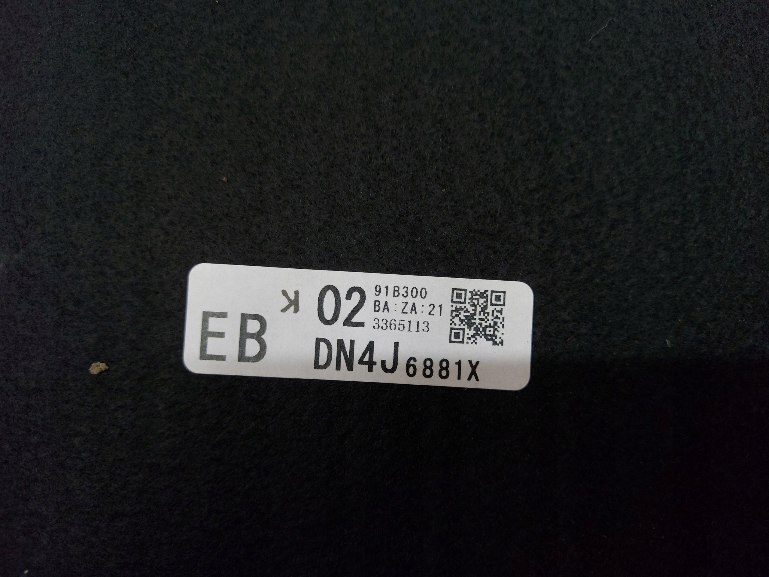 Mazda MX-3095 EL carpet mats floor boot rear part rear dn4j6881x