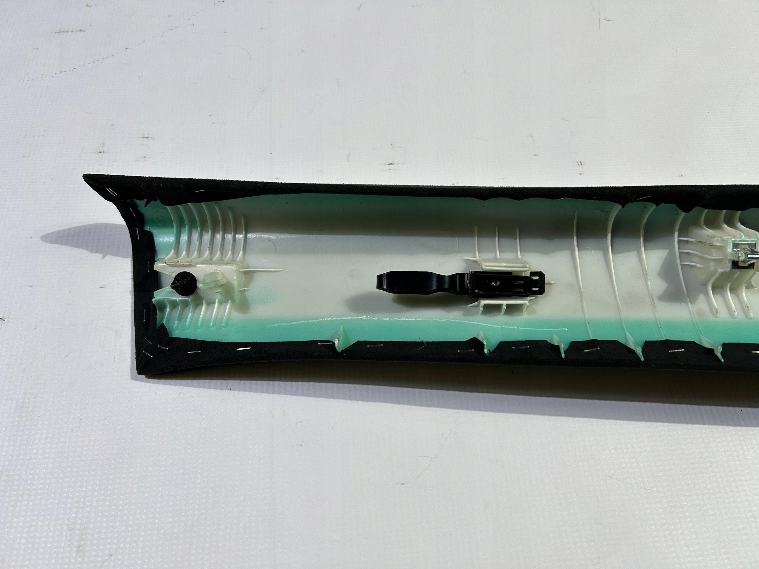 side cover panel slupka A left left alcantara Dodge Durango 2021