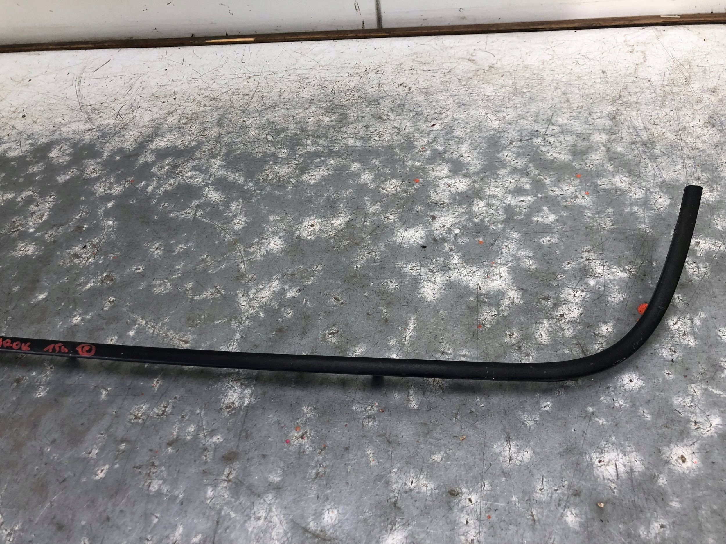 moulding GRILLA front VW AMAROK 2HH853347A