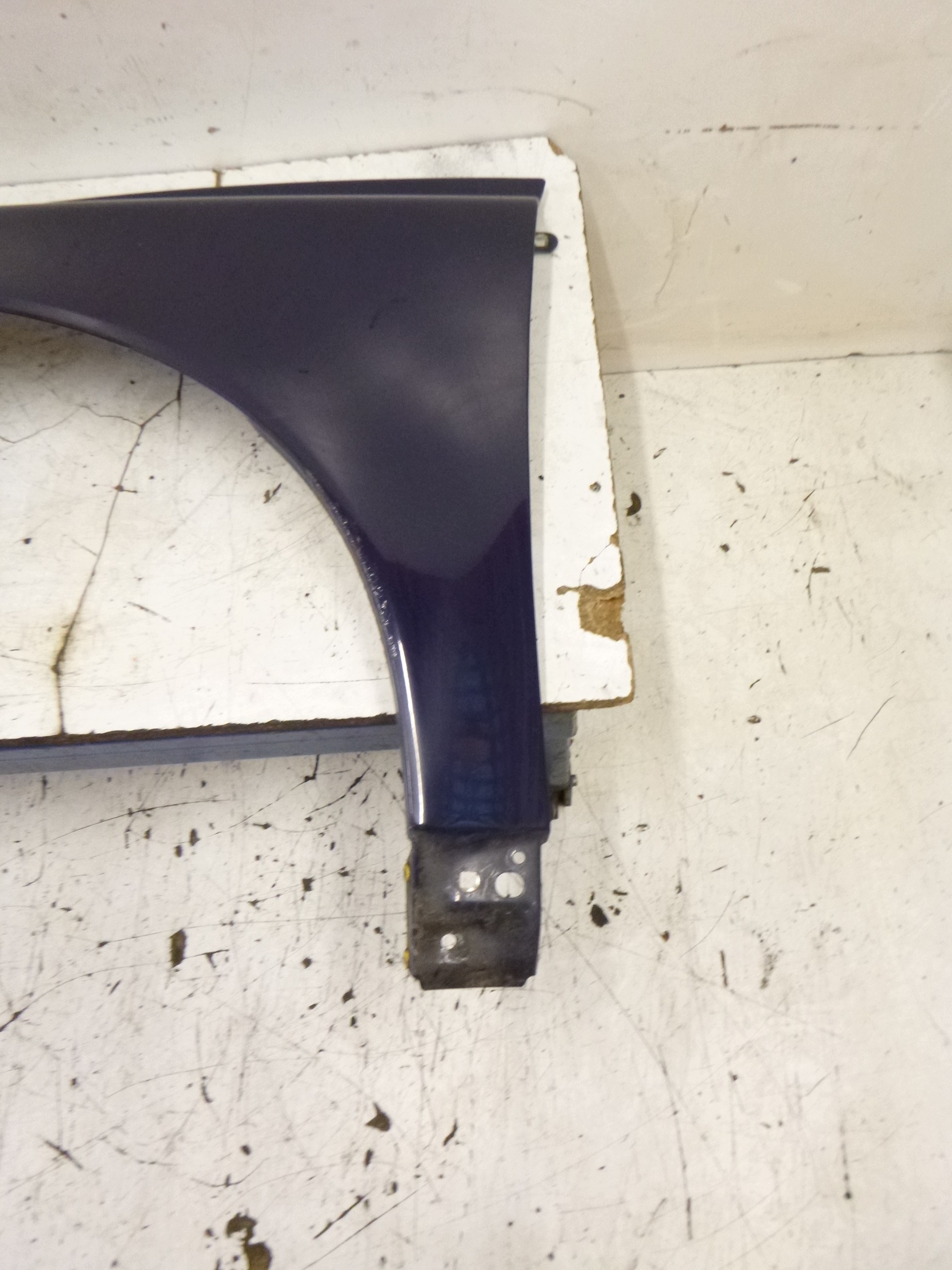 fender front left Volvo V50 S40 II 2004-2007 graphitic support