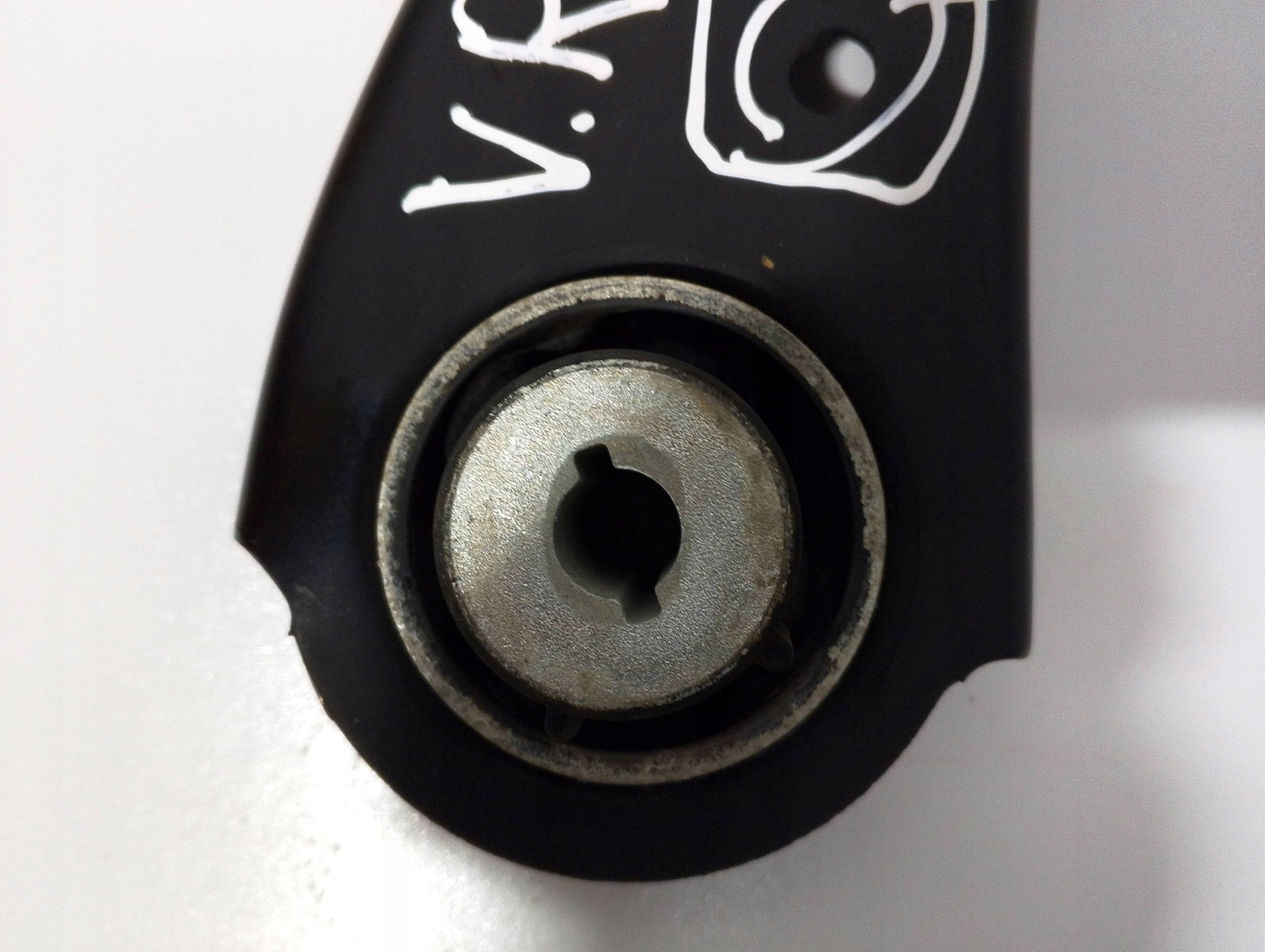 Ford Focus MK4 arm front right JY613A423AEB (Q228)
