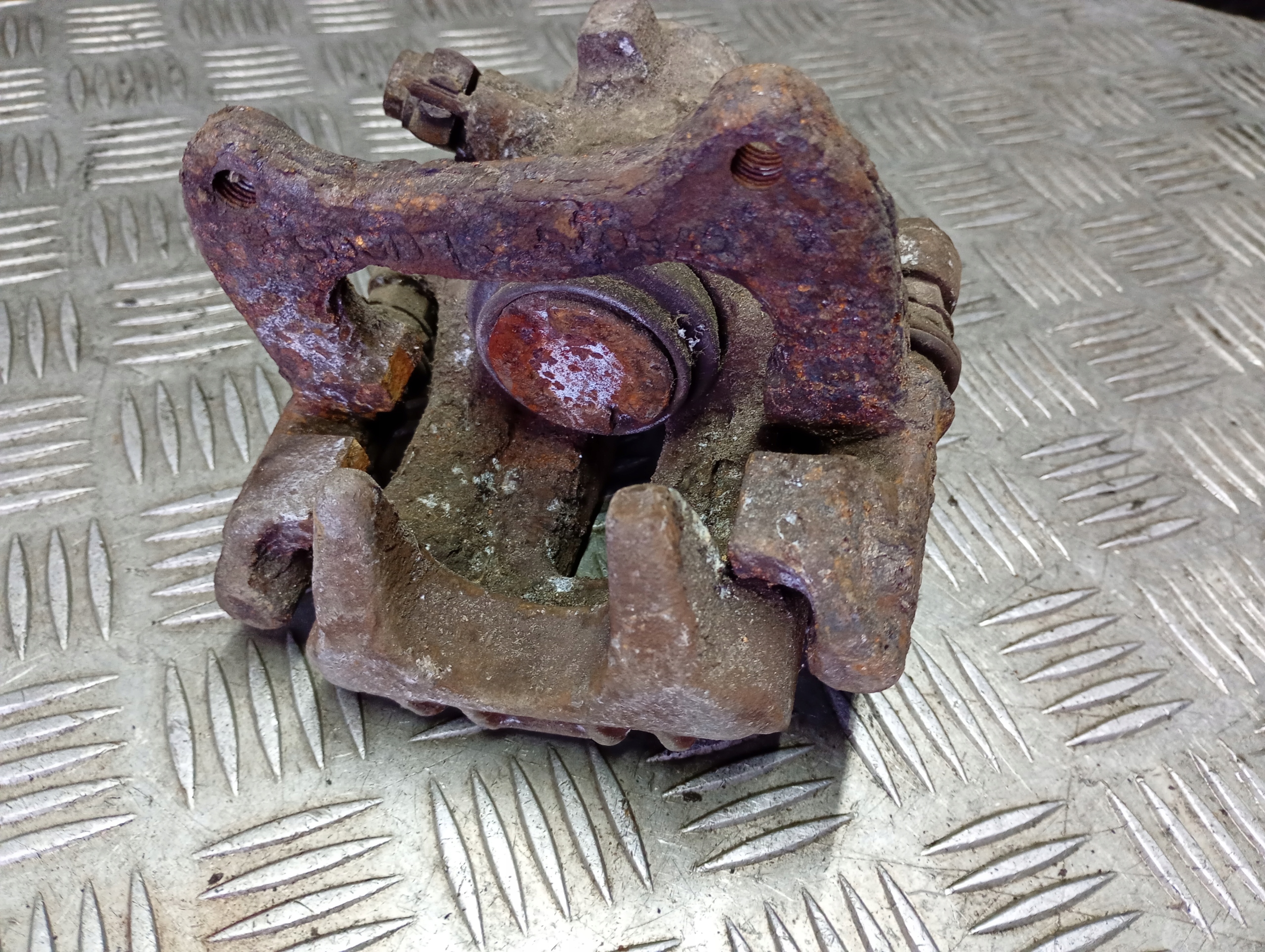 AUDI A4 B6 Bremssattel Bremse Sattel Brems- links oder rechts heck JARZMO