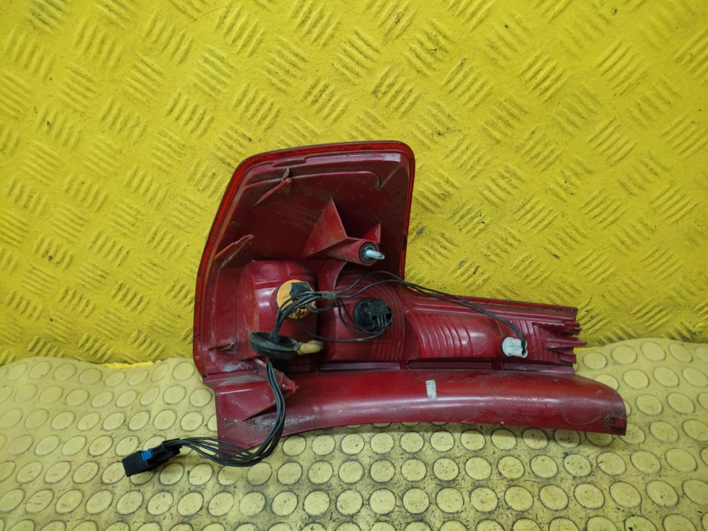 CITROEN C4 light right rear part 9655863980