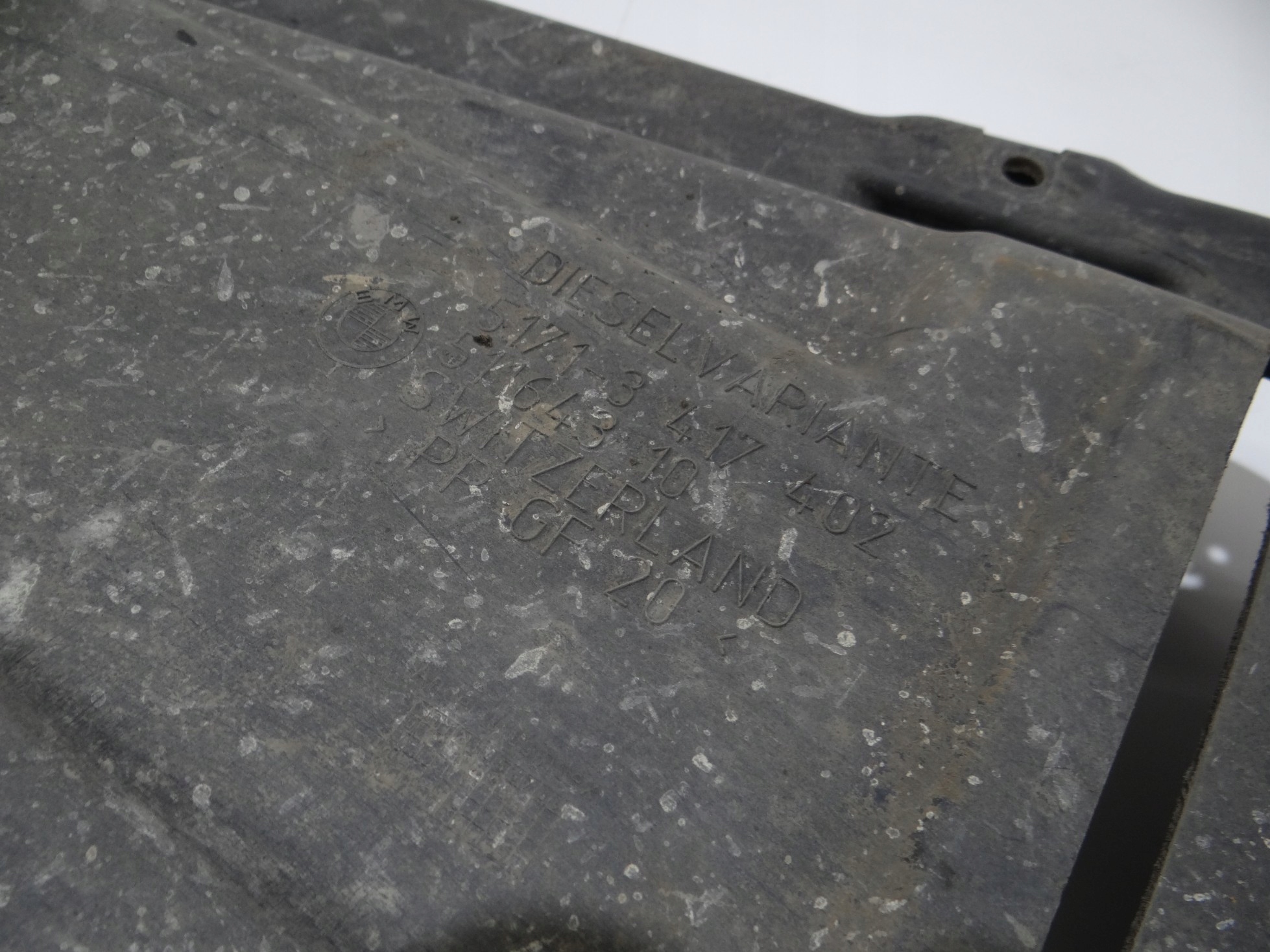 Blende Abdeckung Unterfahrschutz links BMW X3 E83 3417402 (20189891)