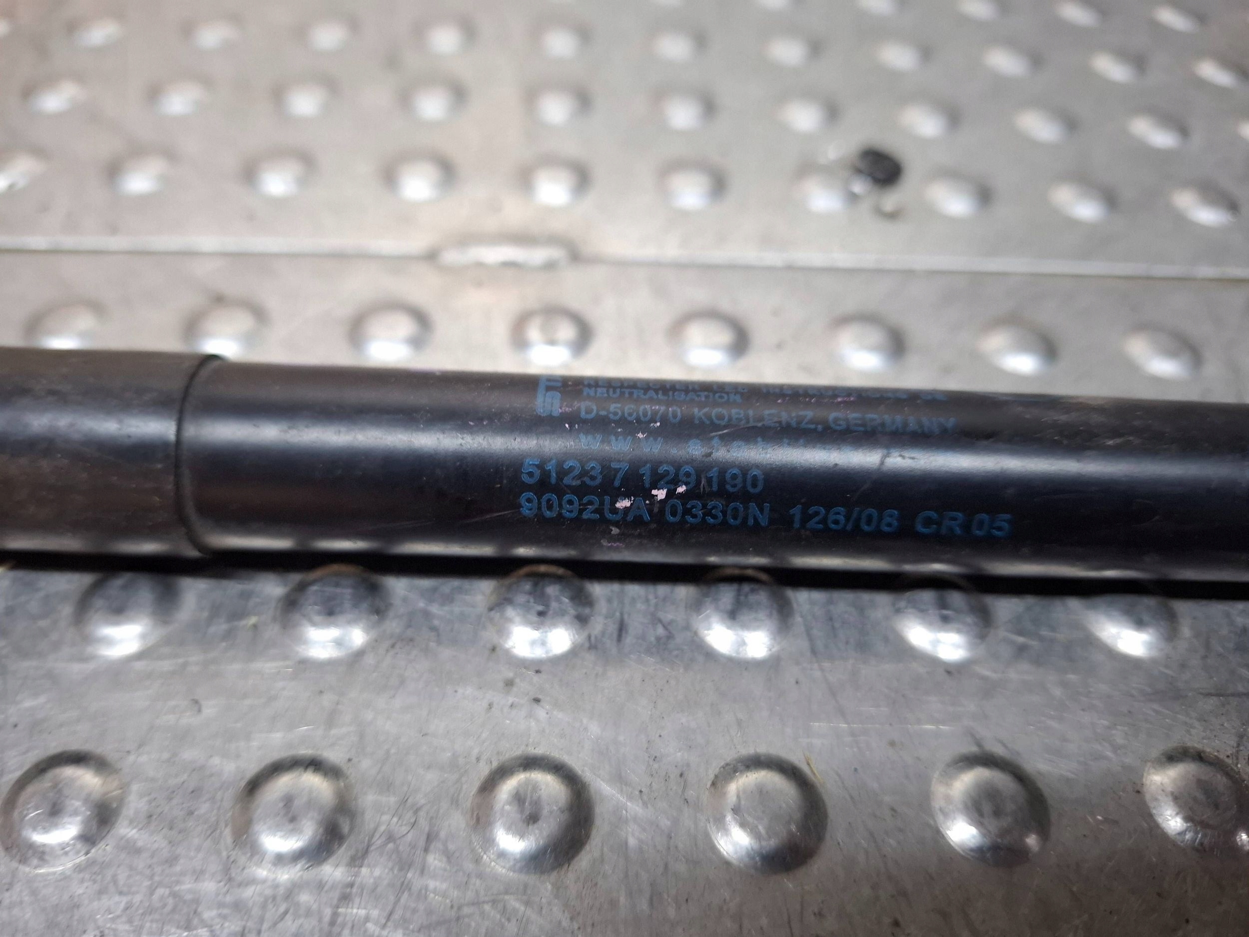 damper bonnets telescope 7129190 BMW 3 E90 E91 LIFT E92 E93