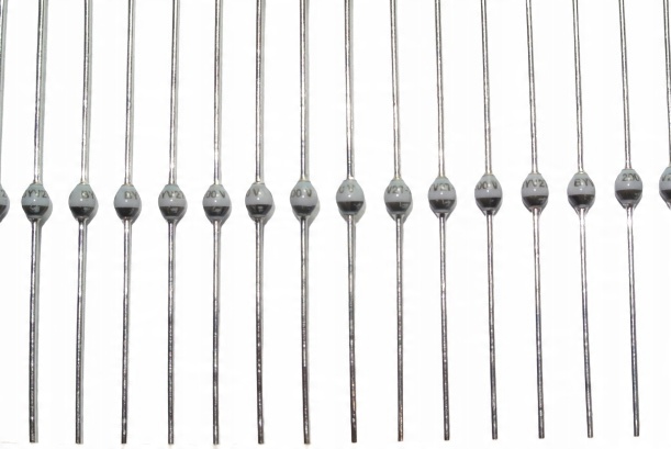

Dioda ultraszybka 200V 2A SOD57 BYV27-200-TAP