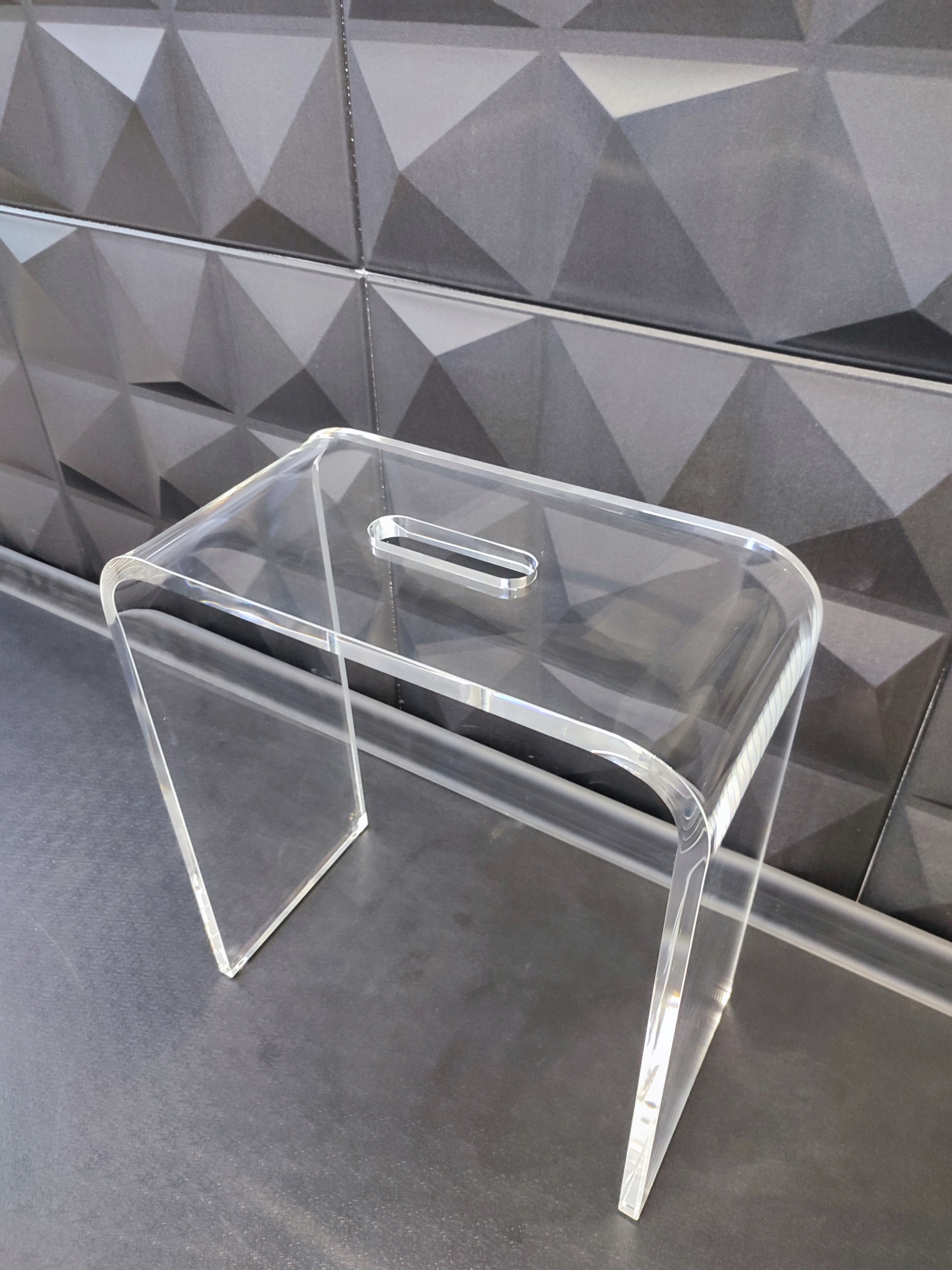 Taboret Classic Mini z rączką / Stołek przeźroczysty Akryl Plexi