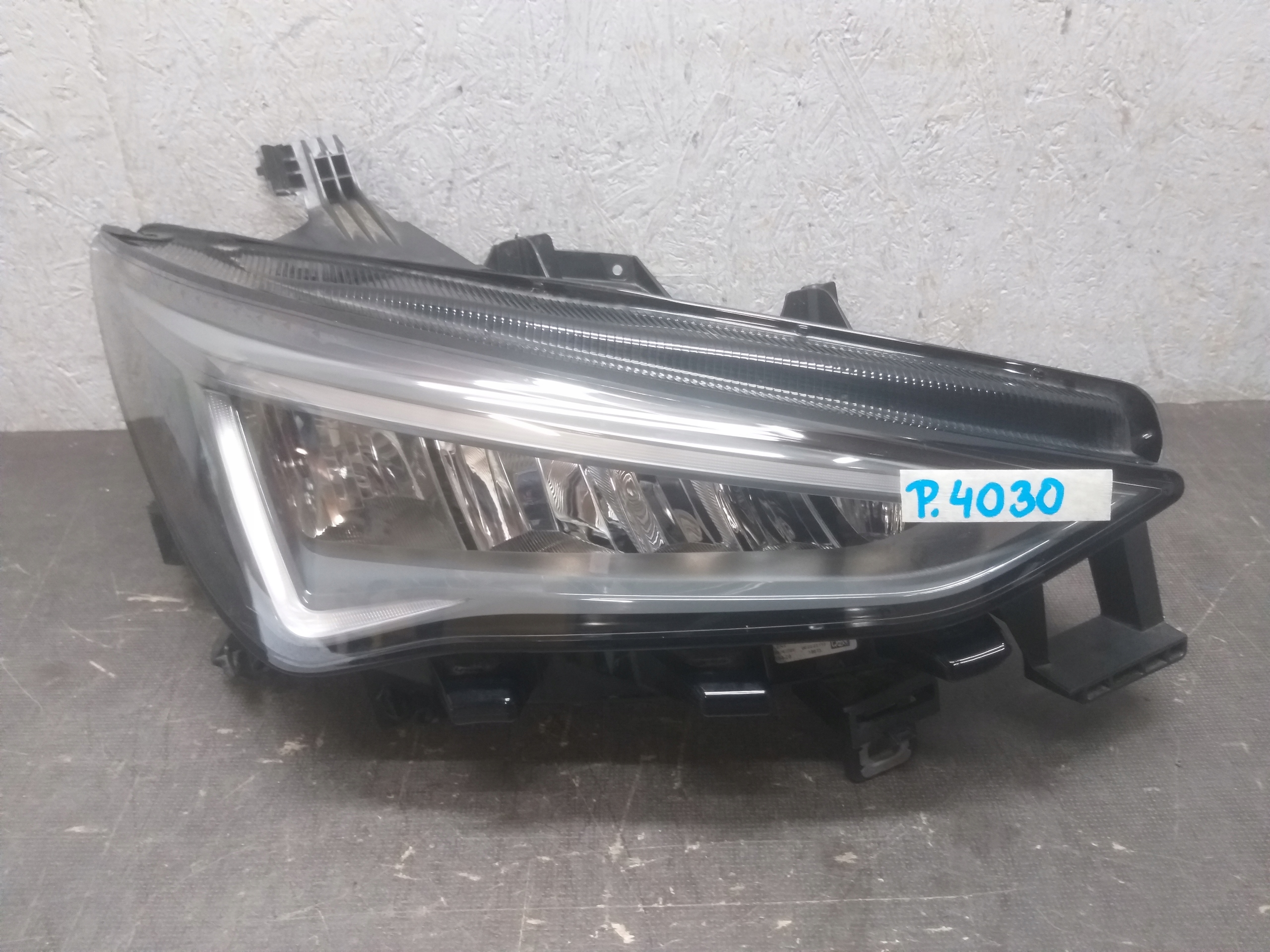 light front right CUPRA BORN FULL LED 10F941008H