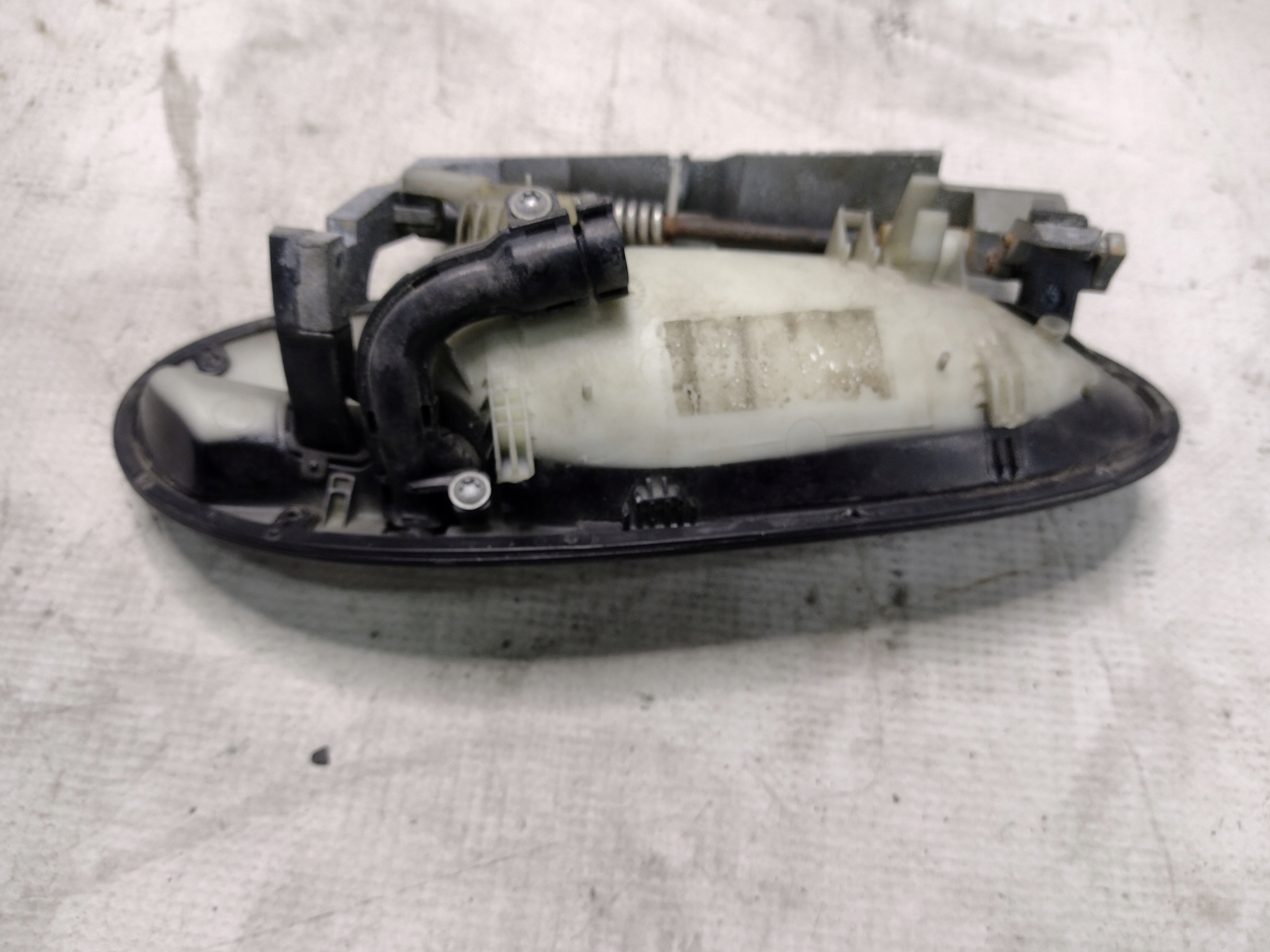 handle exterior door left rear part BMW 7 E65 k: Black Sapphire Metallic