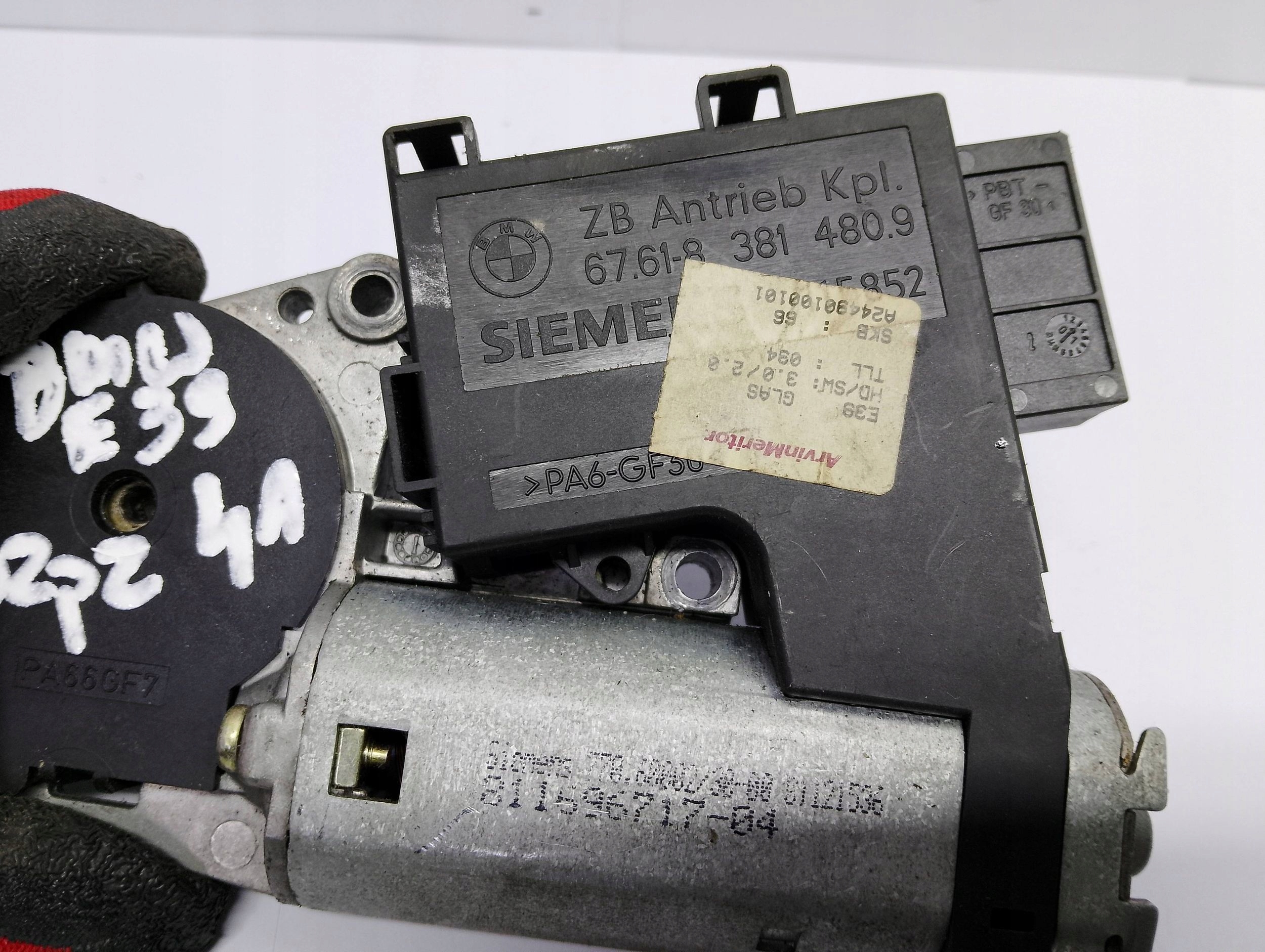 BMW 5 E39 1999 motor szyberdachu