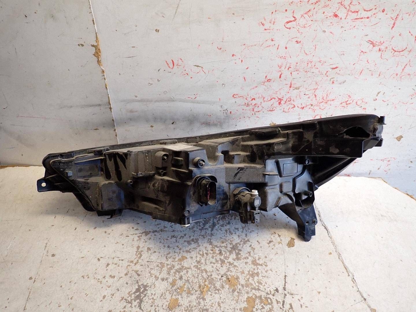 light front front right RENAULT CAPTUR II LIFT 2024- FULL LED 260100091