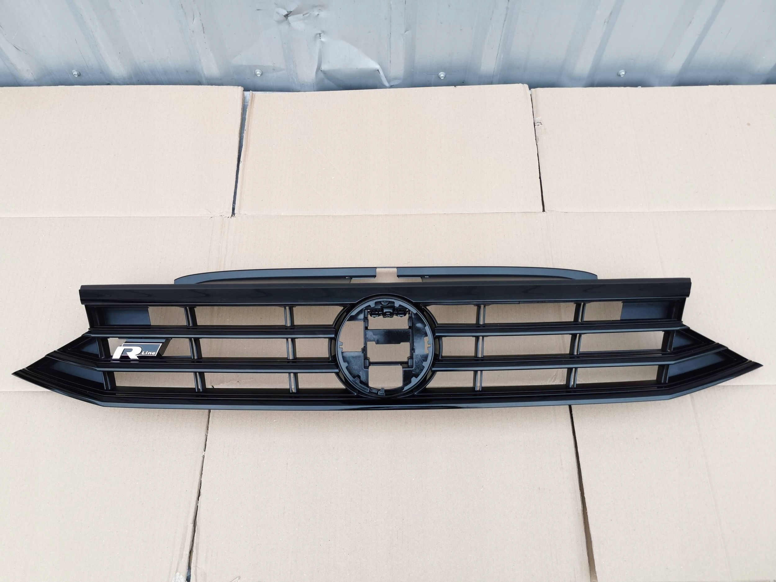 VW PASSAT B8 3G0 R-LINE LIFT 19- GRILL ATRAPA PRZÓD BLACK 3G0853653K