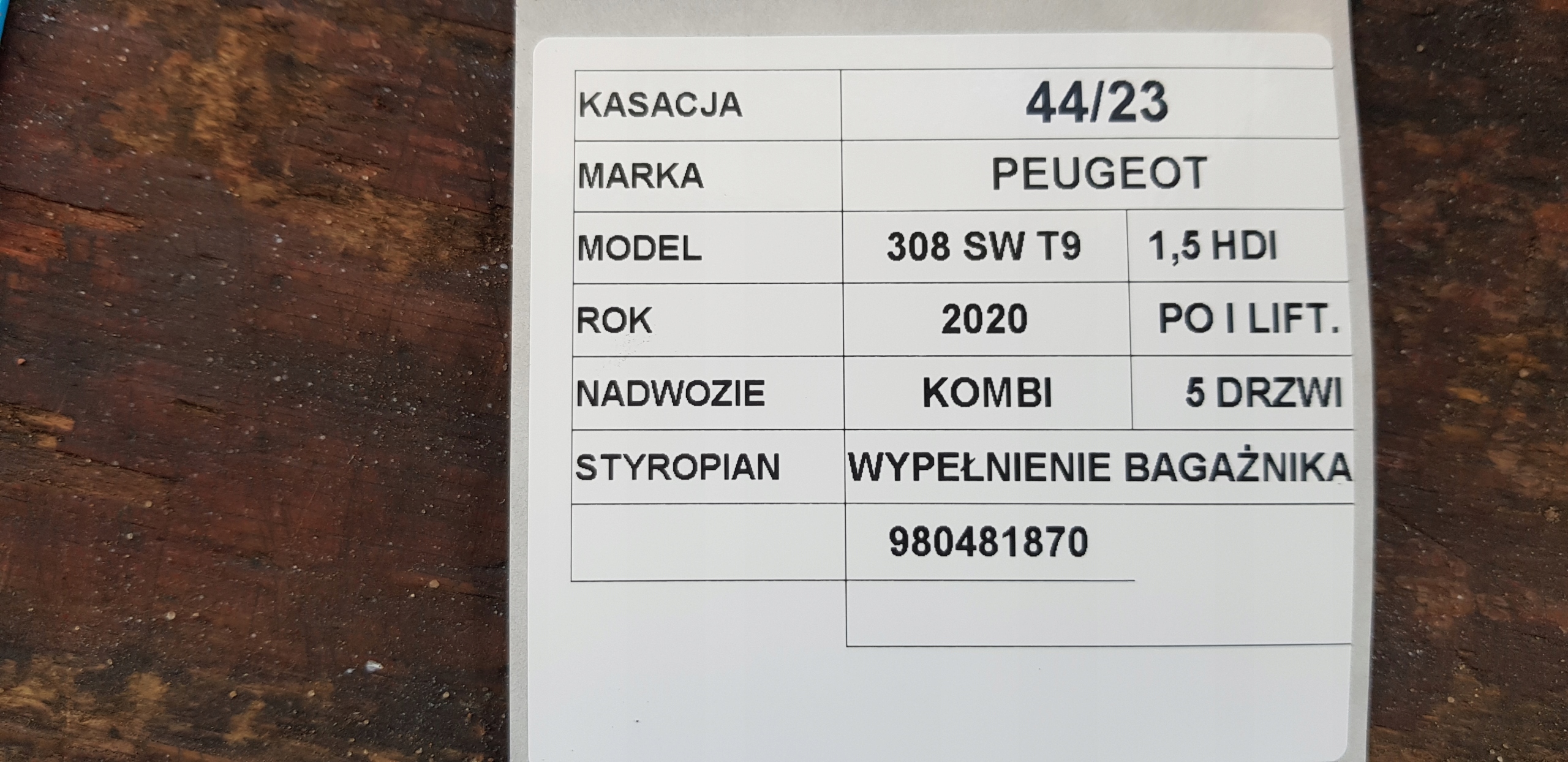 polystirene boot PEUGEOT 308 T9 SW 9804818780