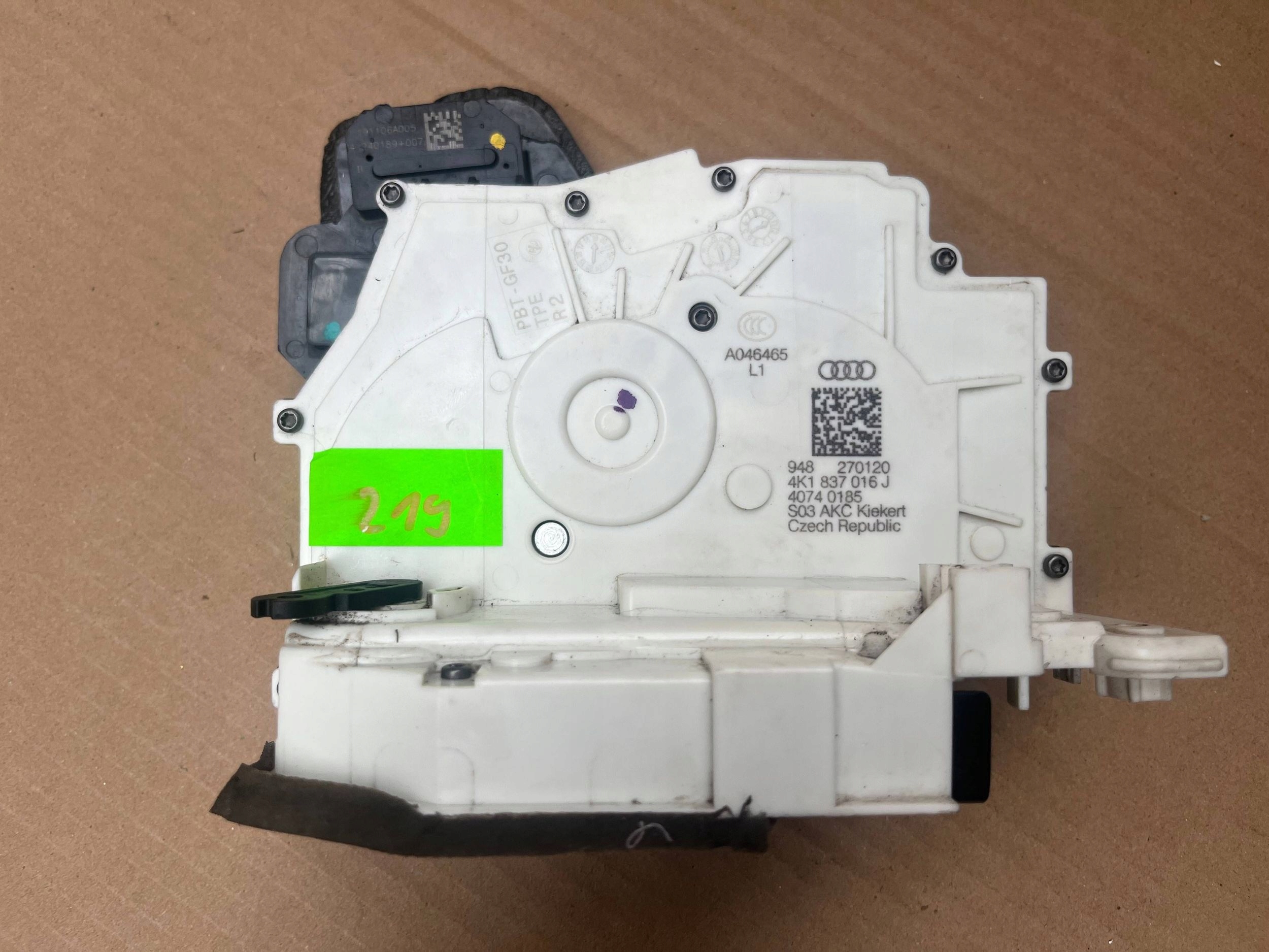 AUDI A6 C8 lock door right front 4K1837016J original