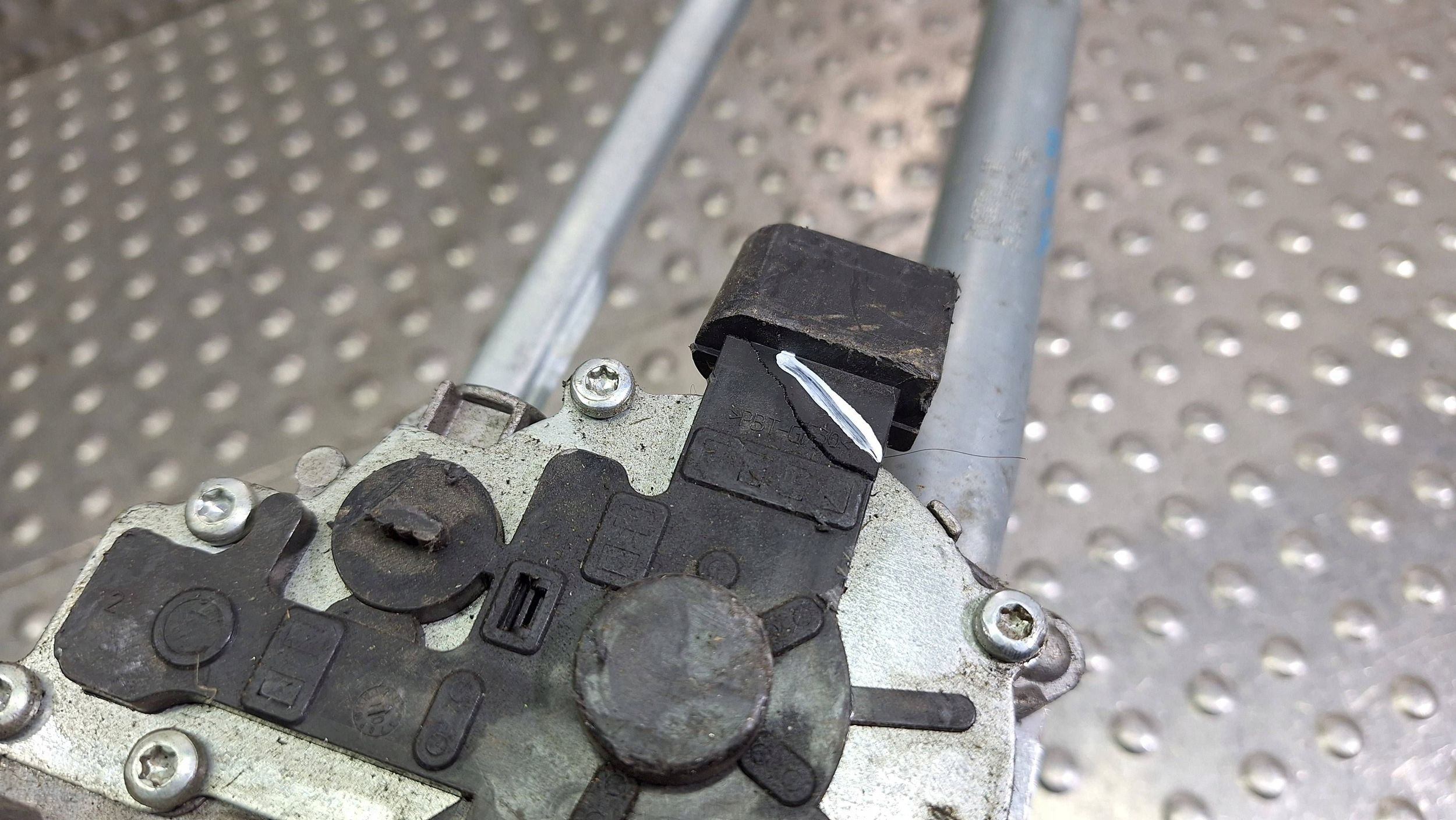 Gestänge Motor Wischer vorne 6978263 BMW 3 E90 E91 E92 E93 EUROPA