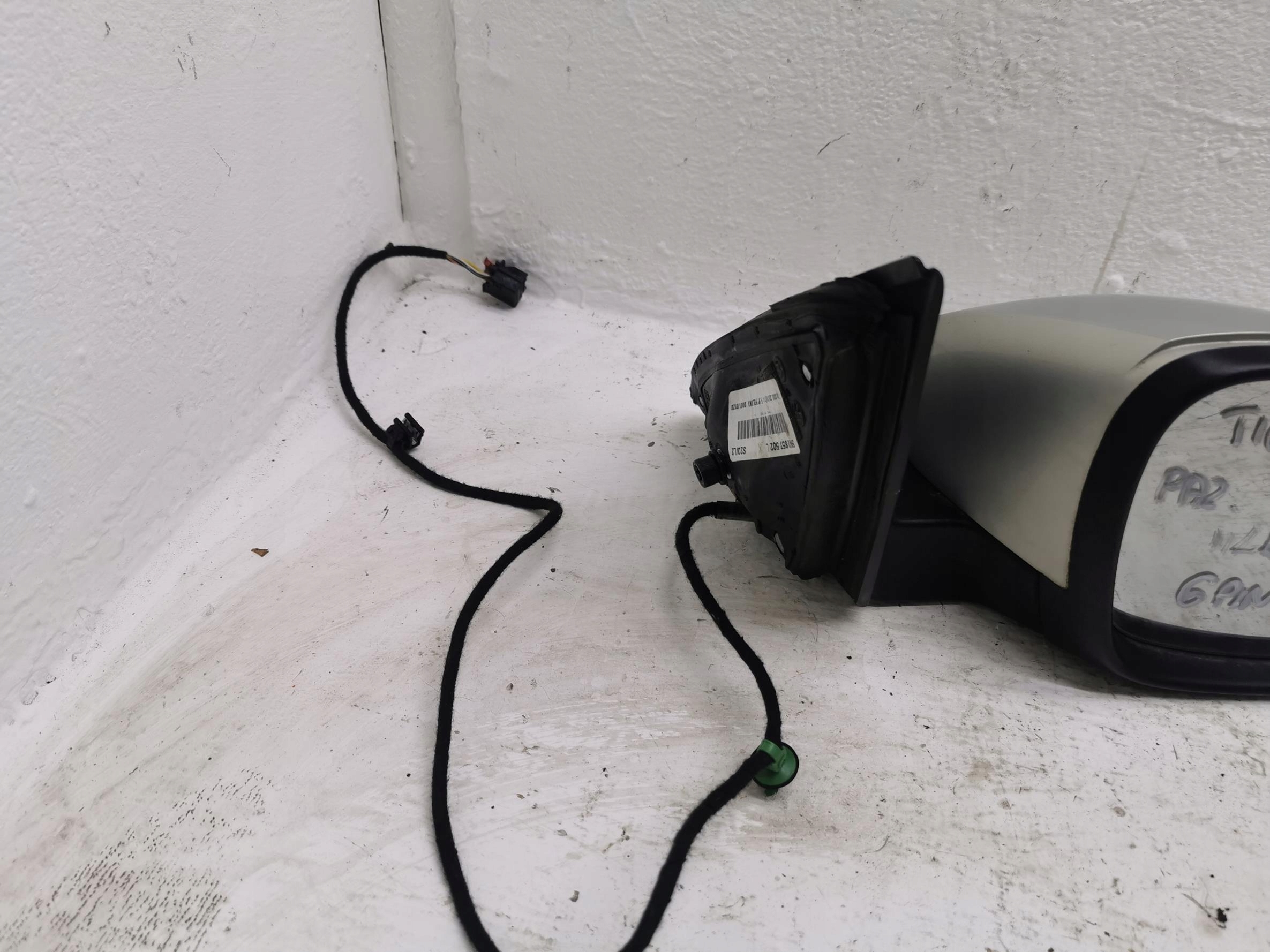 mirror right VW TIGUAN and LIFT 6 PIN LR7L UK