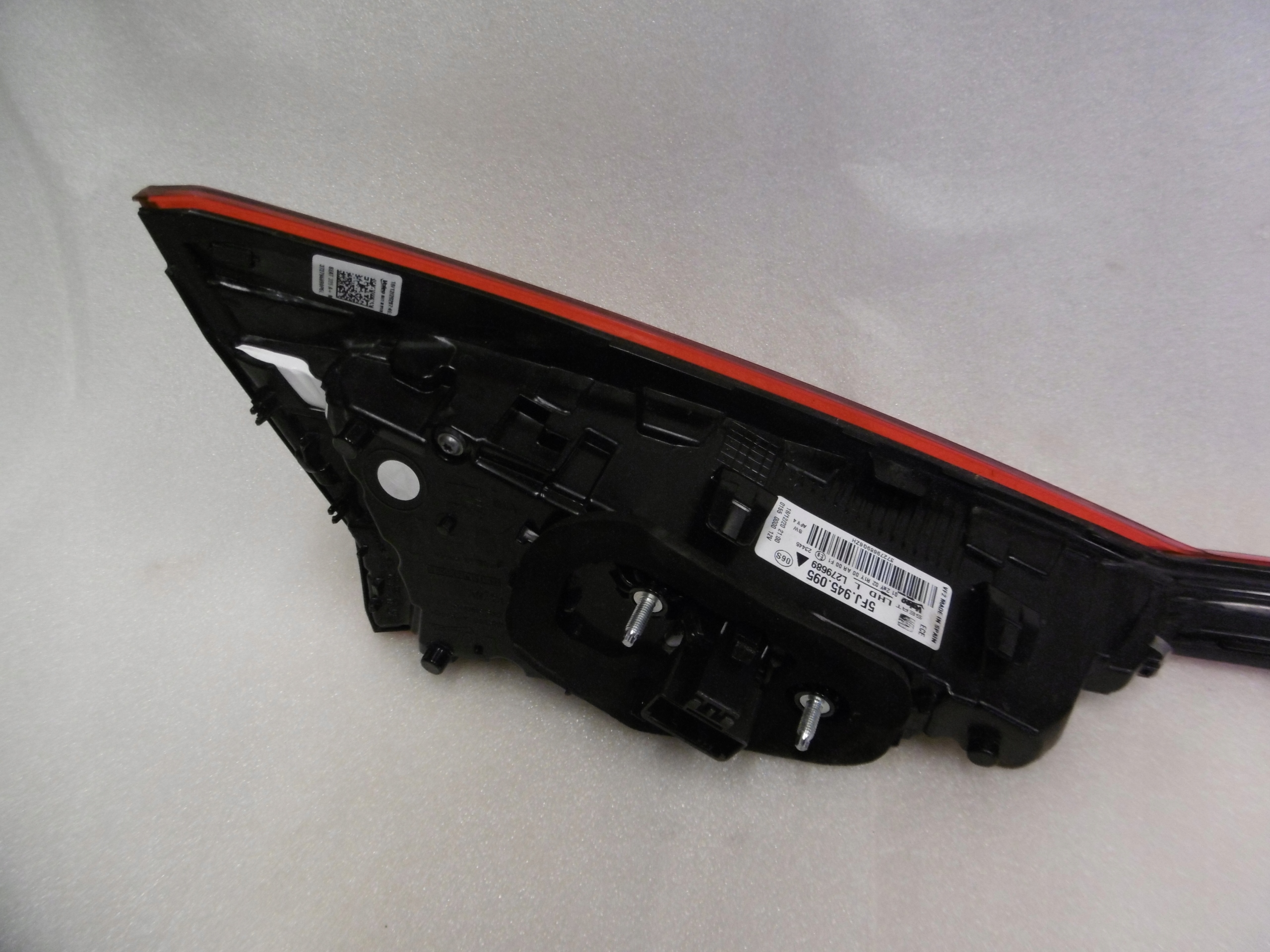 SEAT TARRACO 5FJ LED lampa tylna lewa w klape Installation side left