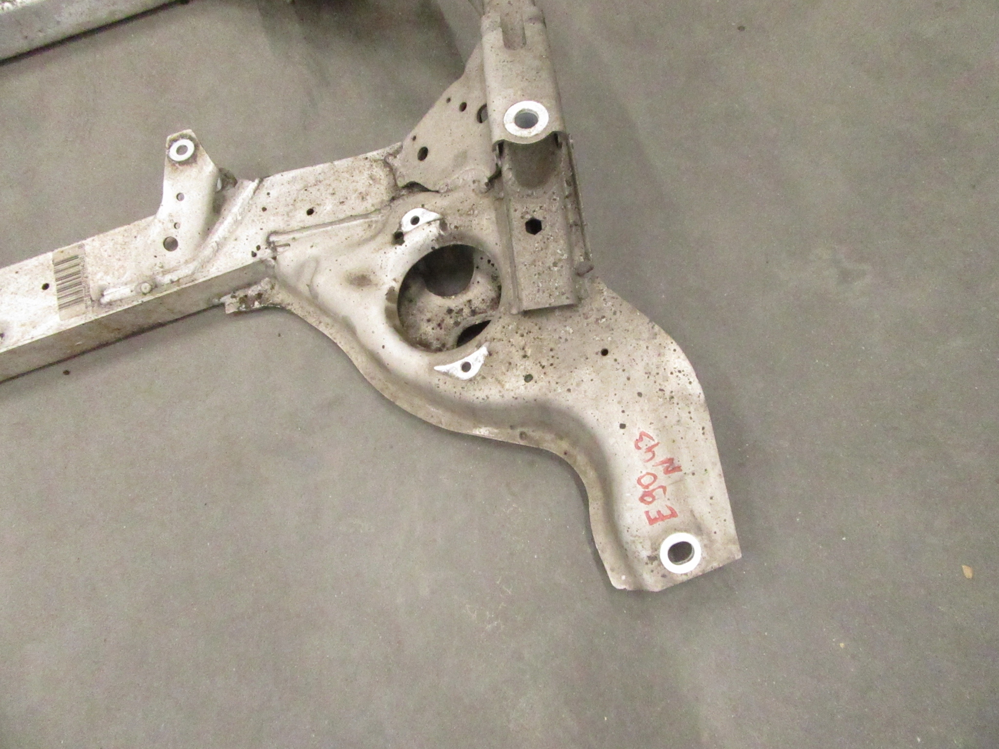 Lawa vorne Achsträger unter Motor Achsträger BMW e81 e82 e87 e90 e91 e92