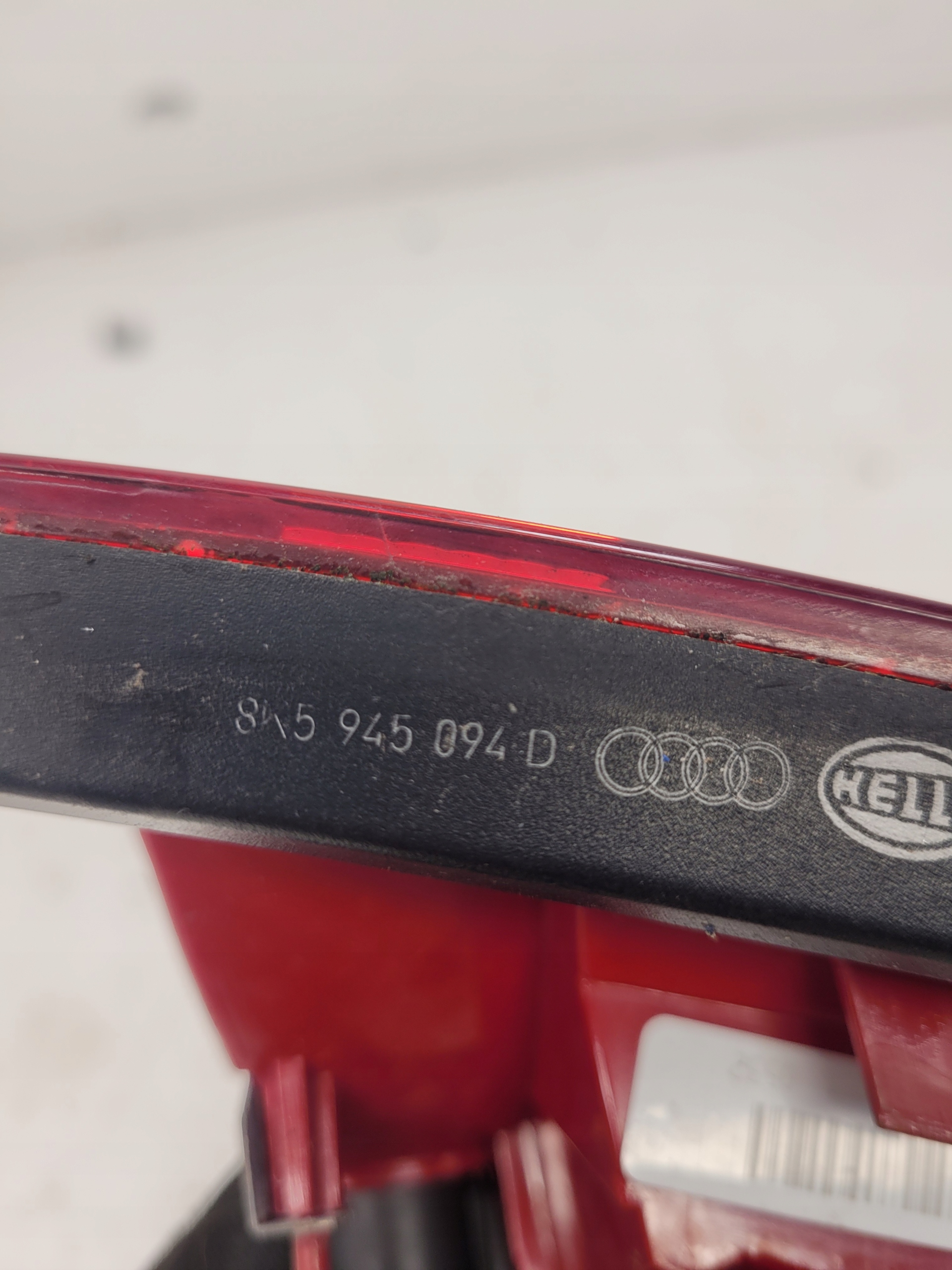 light right rear part to the bonnet AUDI A4 B8 SEDA 8K5945094D