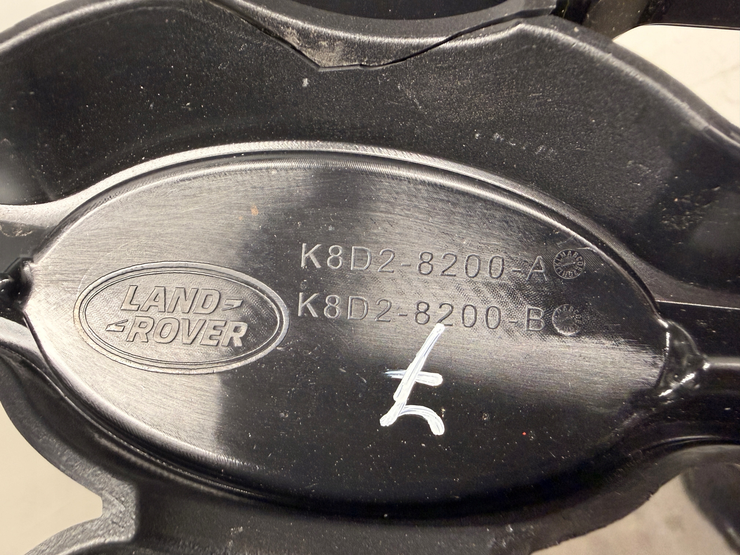 Land Rover Evoque II Grill Grill K8D2-8C436-AA