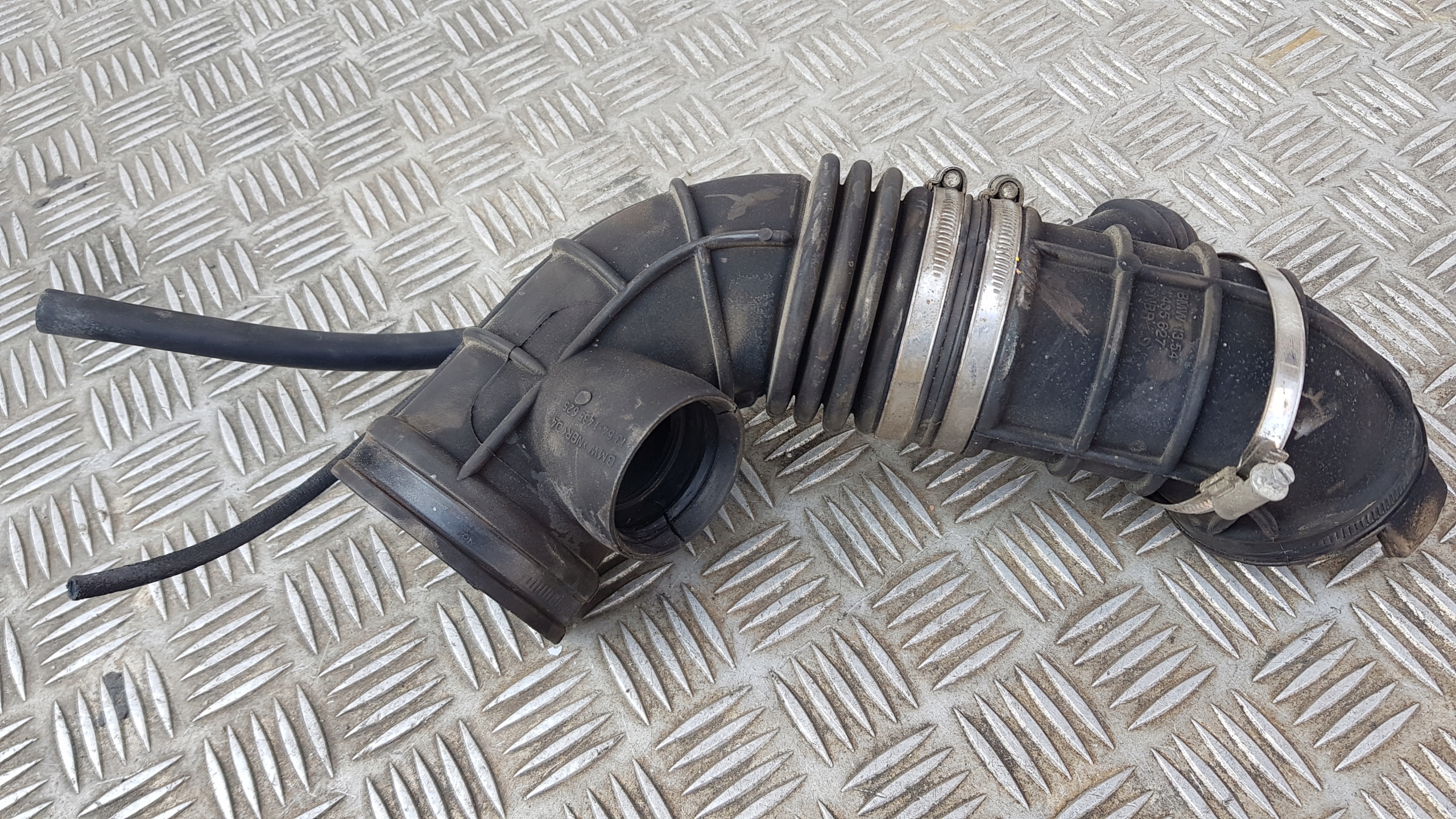 BMW E39 E46 2.0 320 325 hose pipe wiring 1435627
