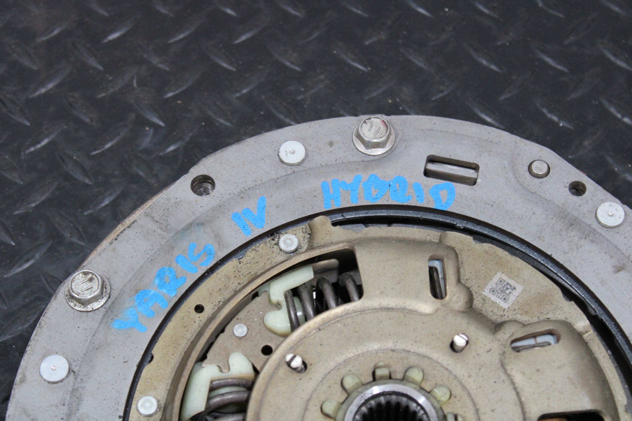 clutch TOYOTA YARIS IV 4 HYBRID