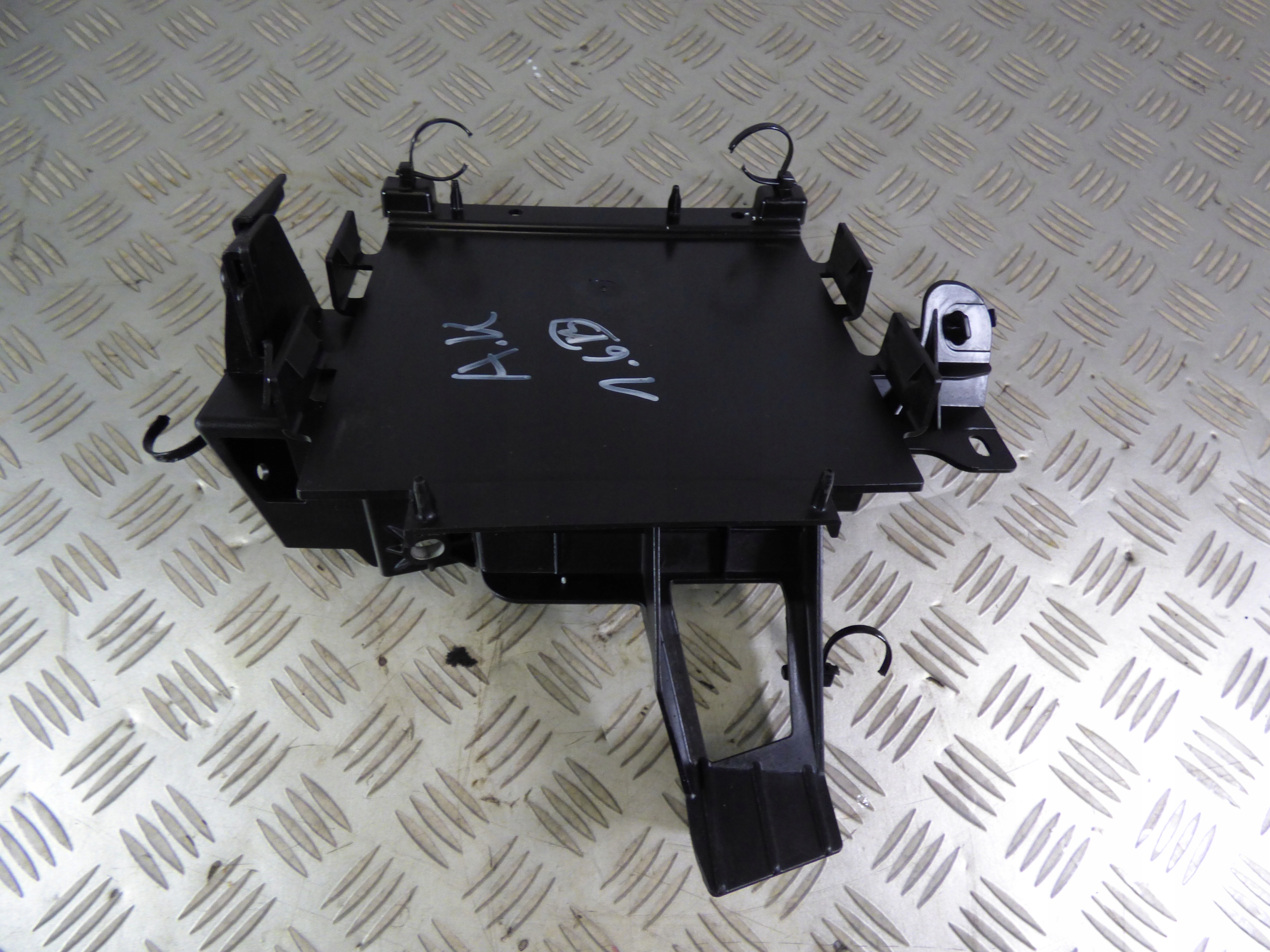 39025864 - комп'ютерне кріплення St. BDB ASTRA K V