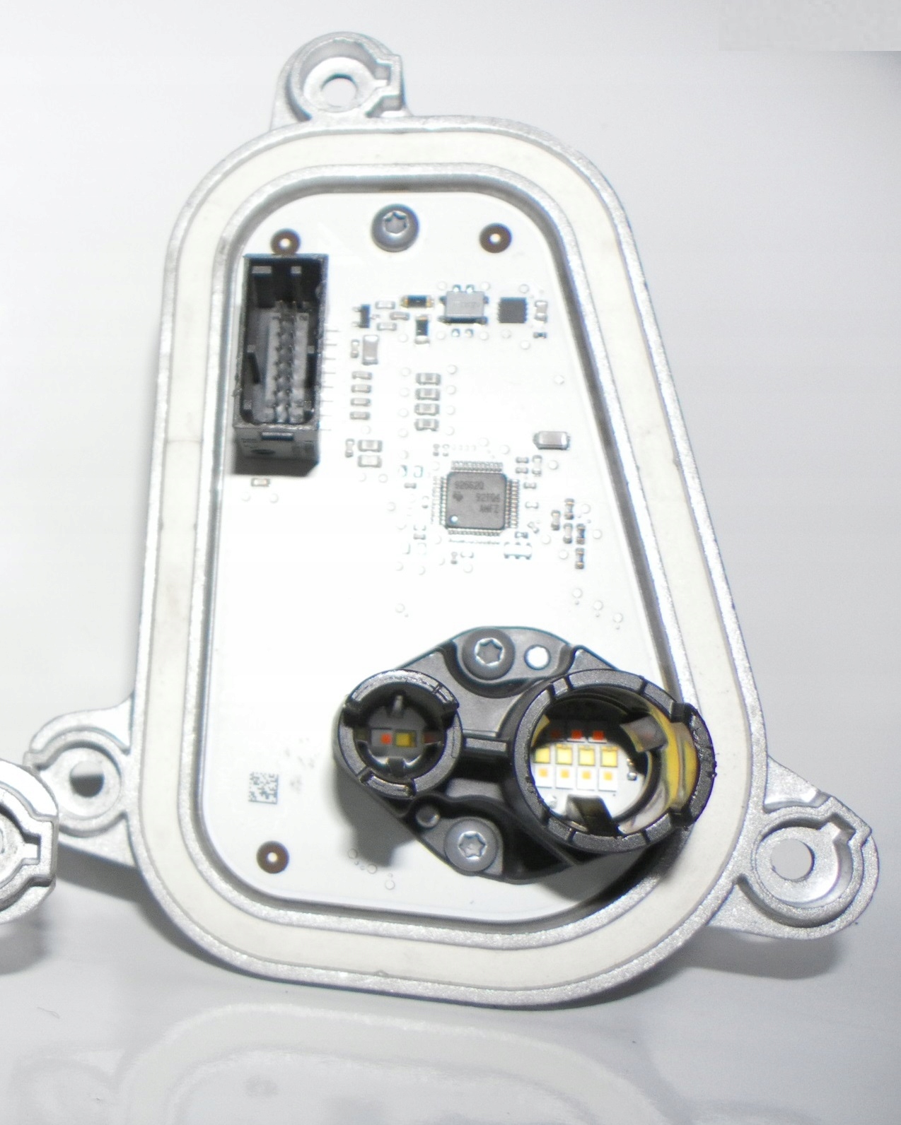 1420000444 - Светодиодный модуль сигнала поворота Audi E Tron E-Tron 4K левый