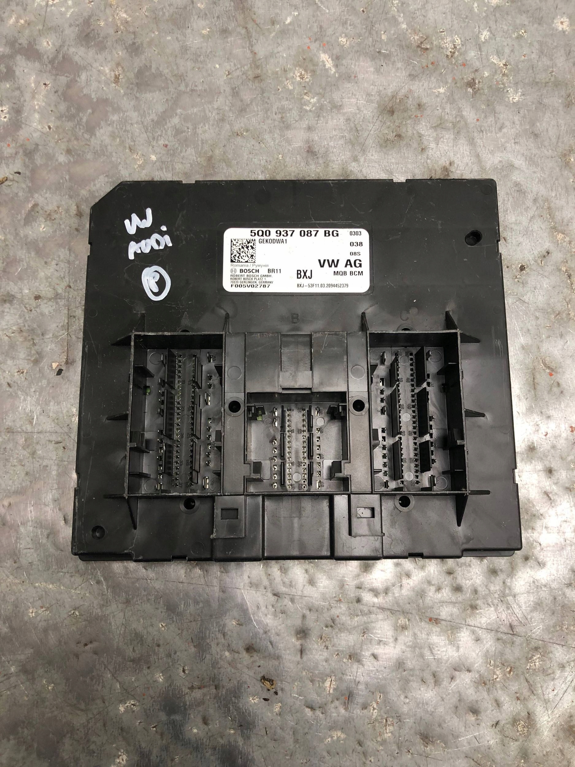 module control unit KOMFORTU VW SKODA AUDI 5Q0937087BG