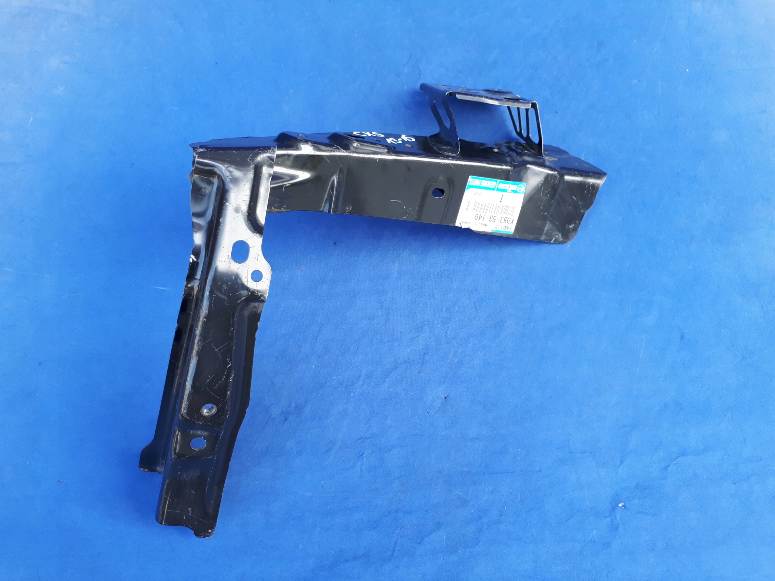 KD53-53-140 - MAZDA CX5 CX-5 ЛИФТ 12-15 КРЫЛО КРОНШТЕЙН ПРАВЫЙ