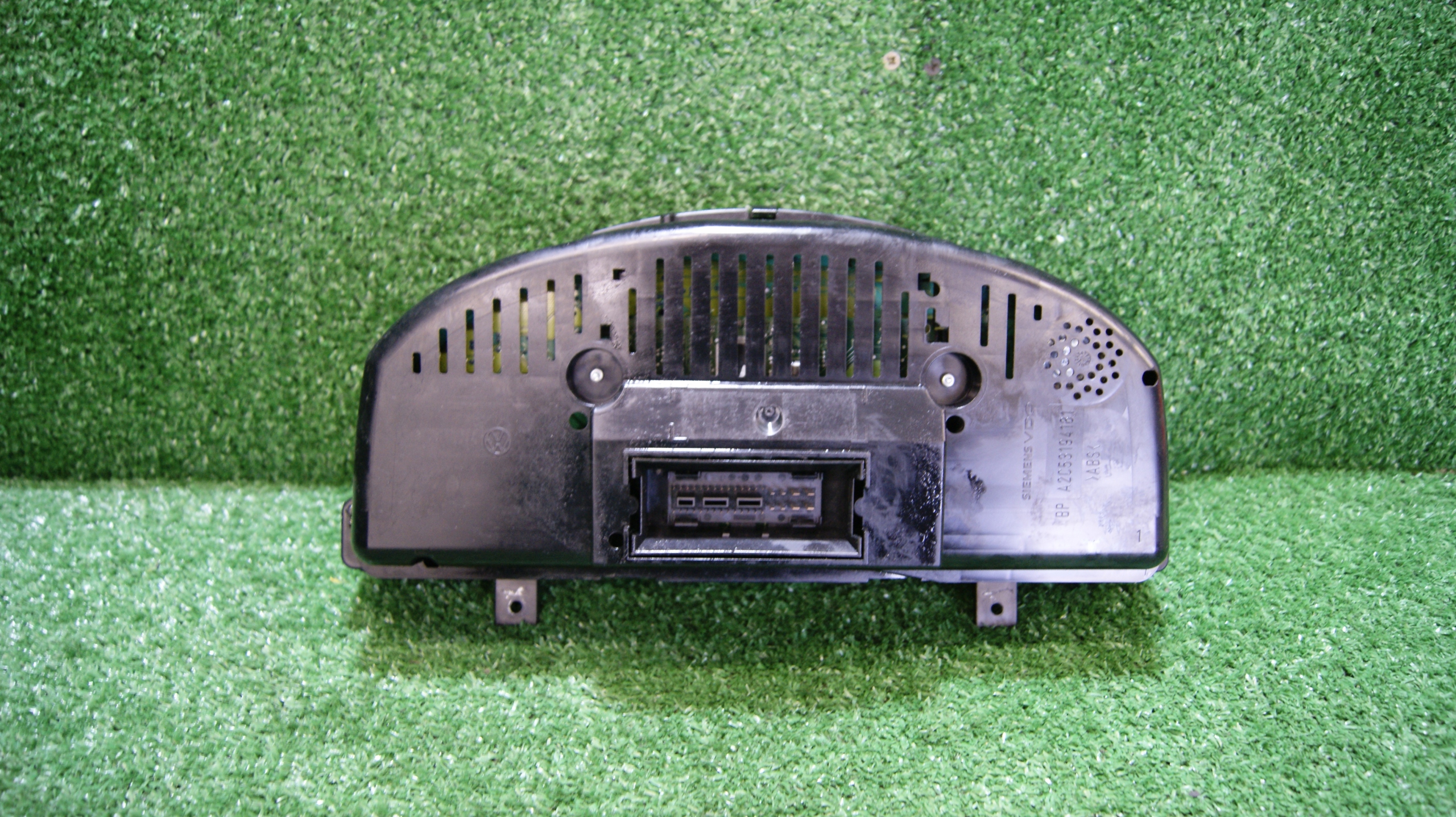 dials dials VOLKSWAGEN PASSAT B6 2.0 TDI 3C0920871E