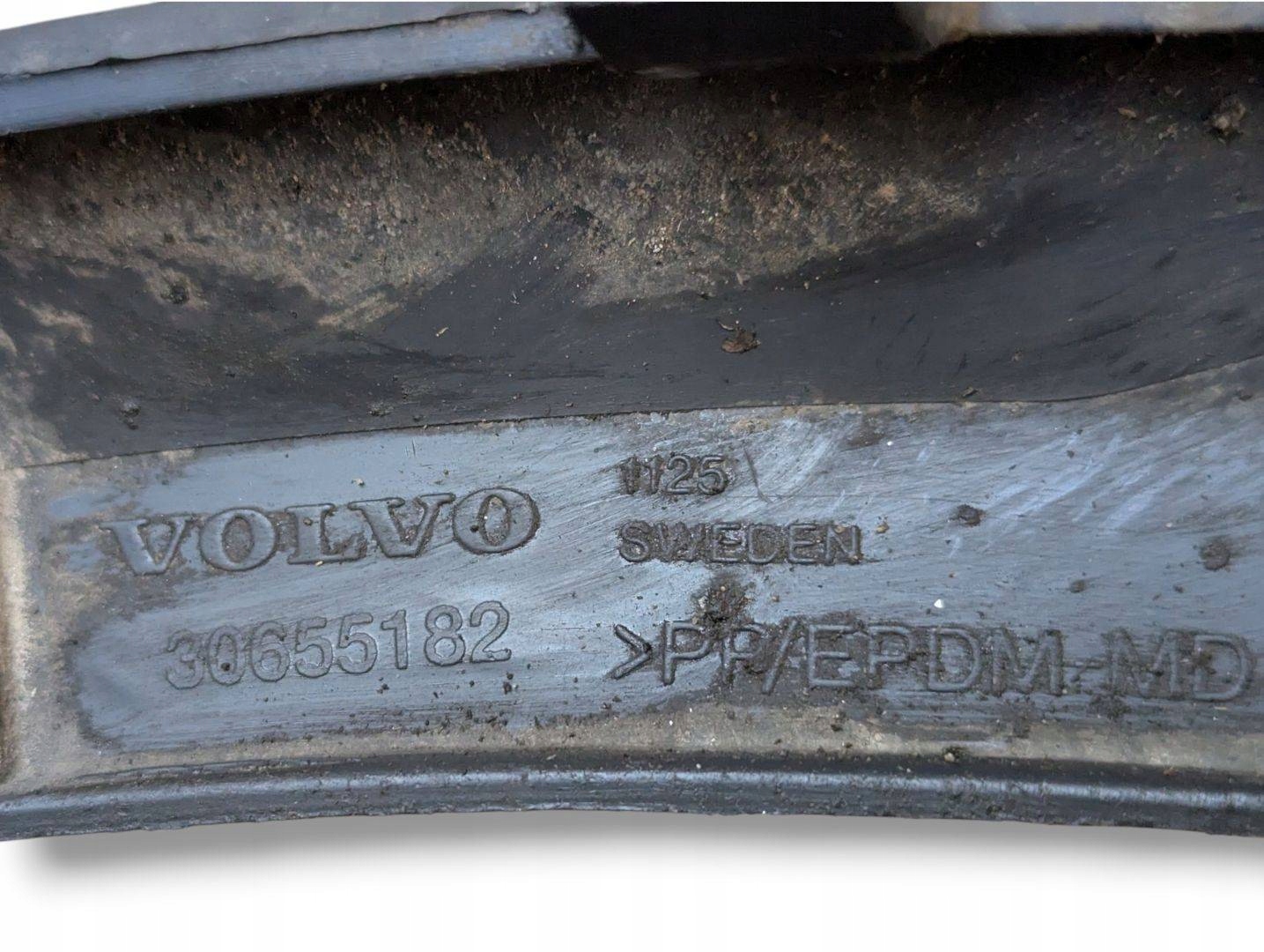 Couverture Aile Avant Droit Bouche buse Volvo XC90 facelift 2010 30655182