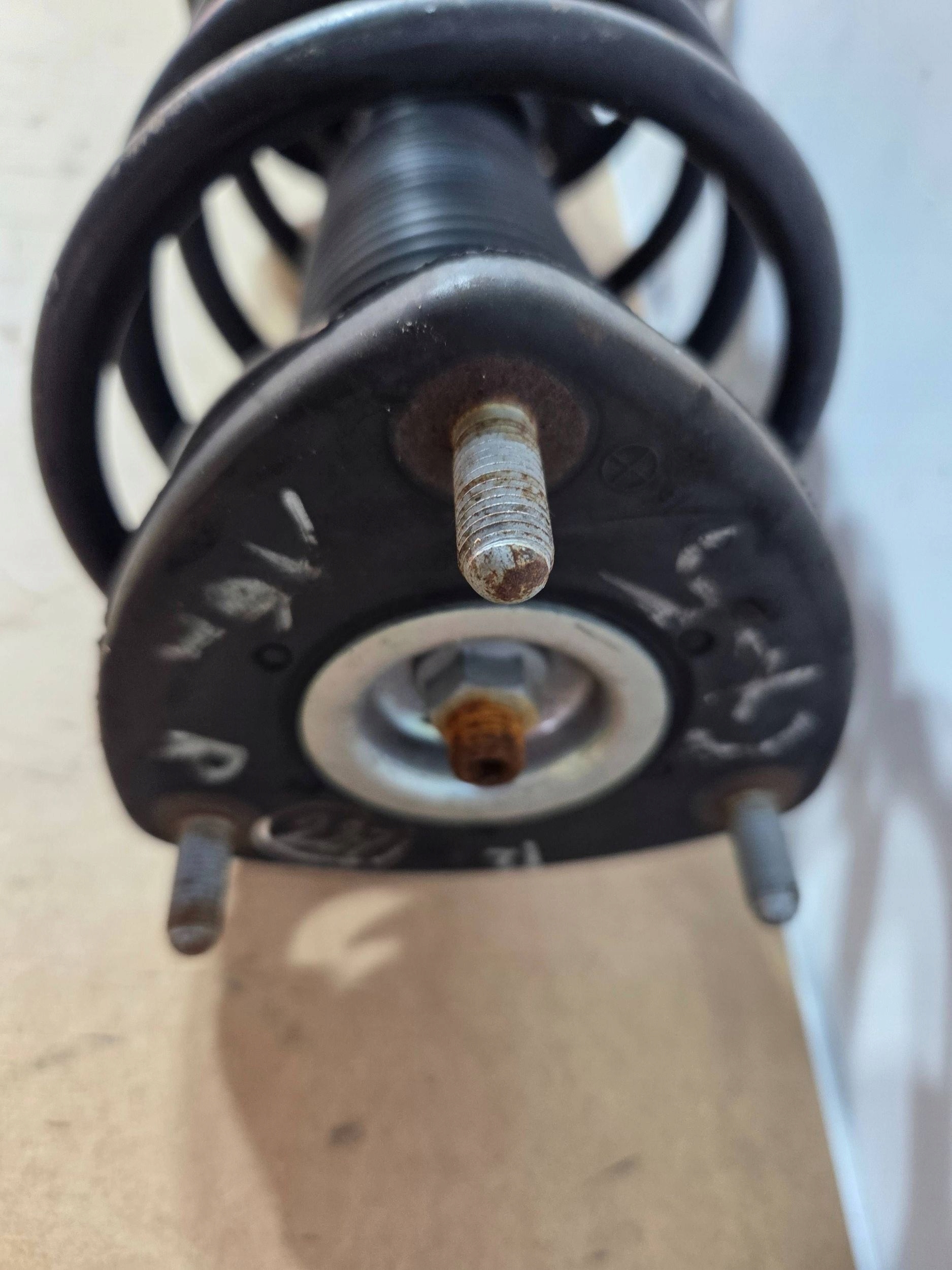 Mazda CX-5 shock absorber front right 2,0 B / 2012-2016 (227)