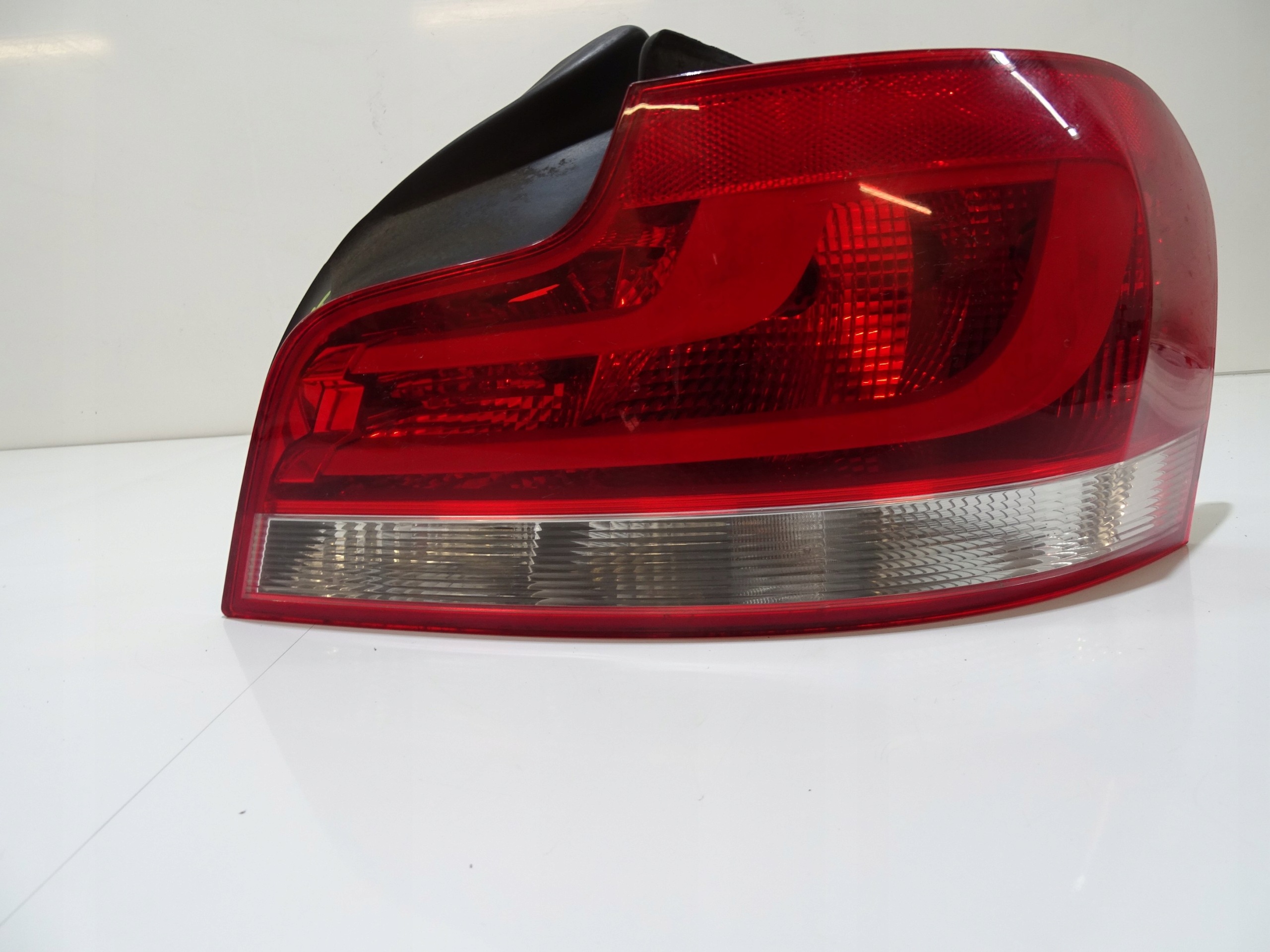 light right rear BMW E88