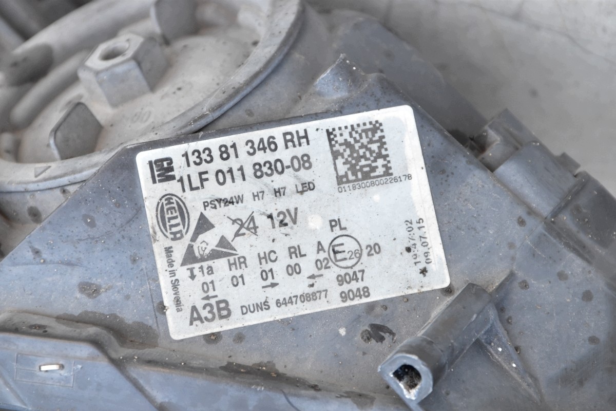 light right front OPEL CORSA E 2014-2019R 13381346 UK