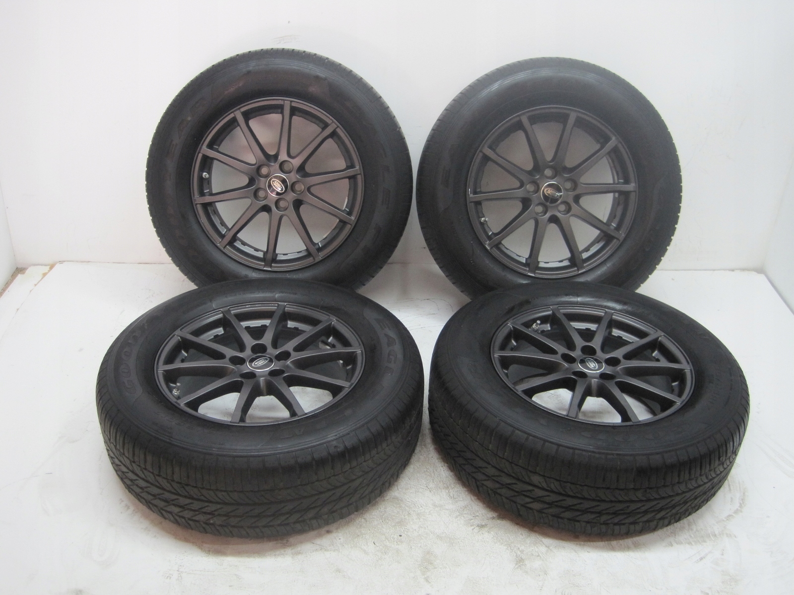 wheels discs tyres Range Rover Evoque R17 M+S 21r
