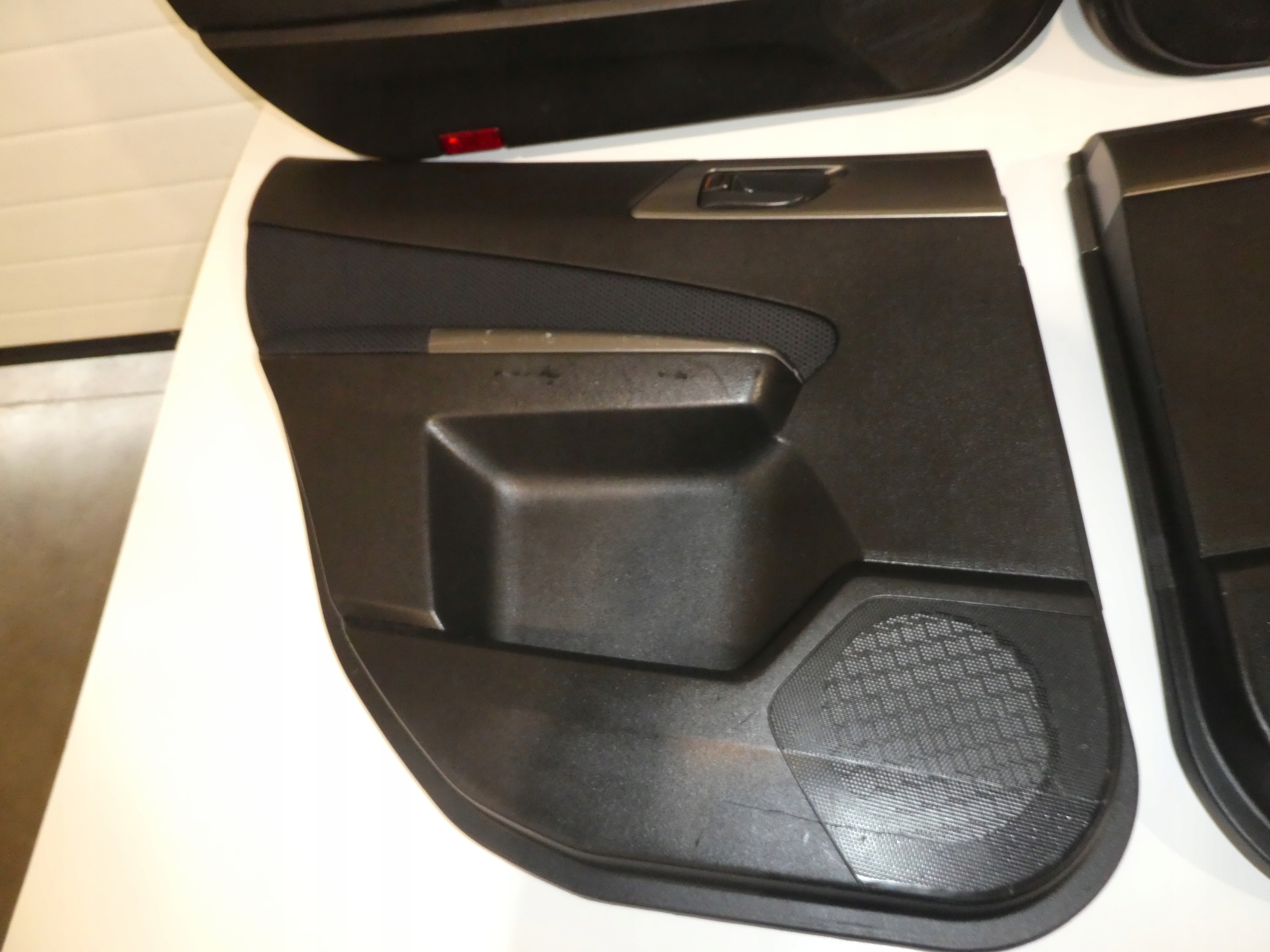 SUBARU FORESTER III upholstery door side front rear part