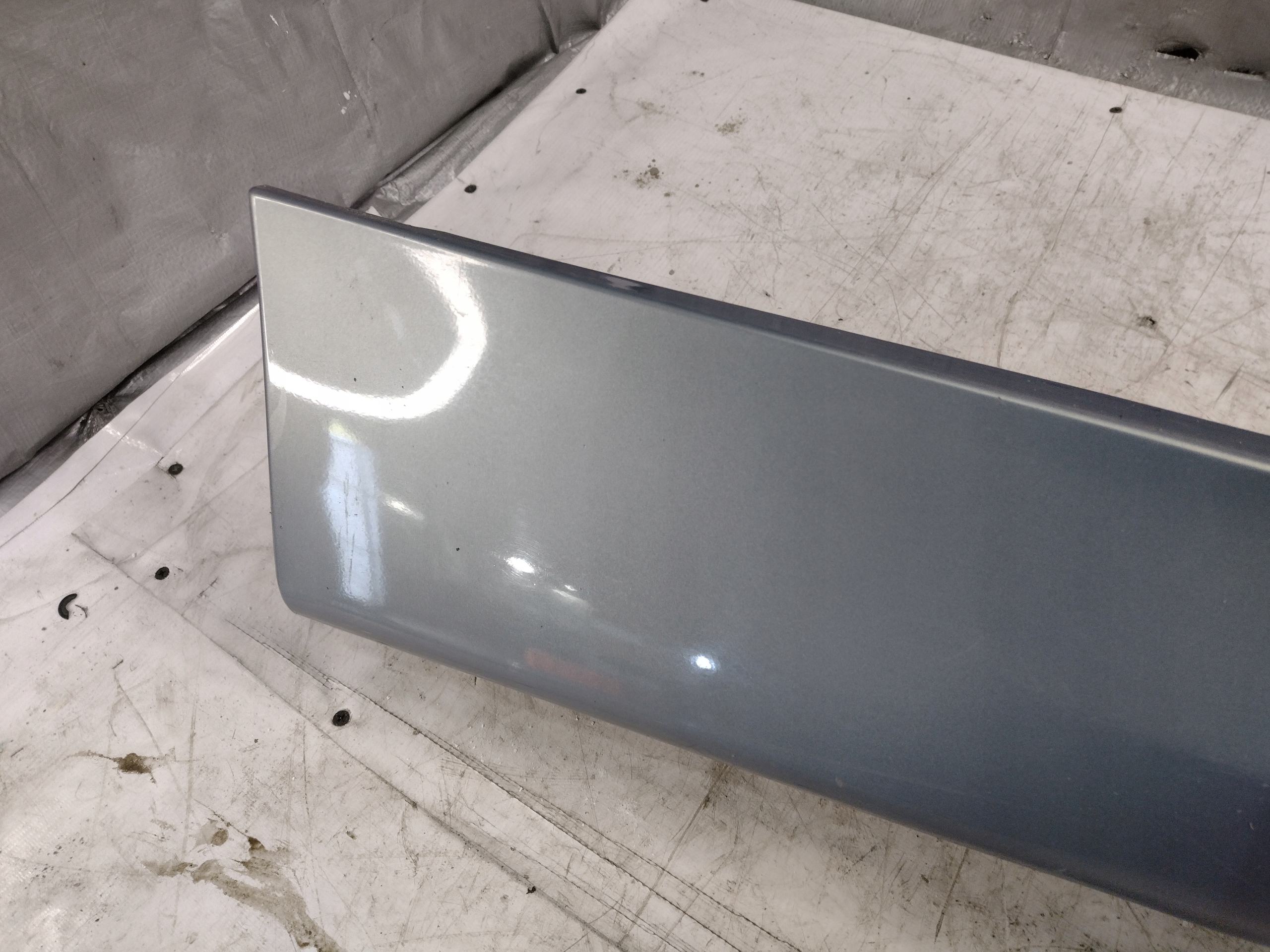 right moulding threshold BMW E90 k: Arktis Metallic (A34/7)