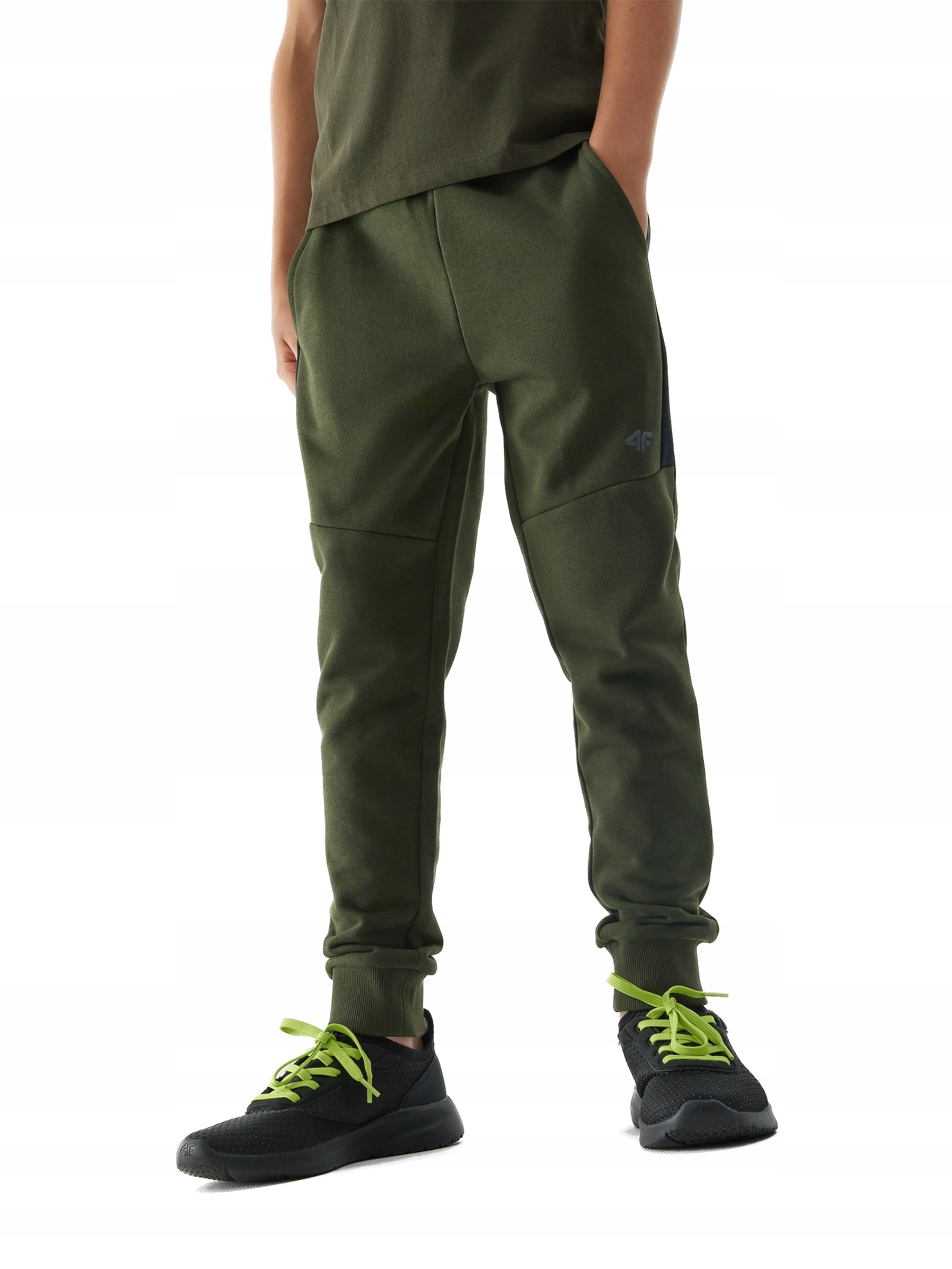 4F Spodnie Dresowe Chłopięce Joggery 4FJAW23TTROM414-43S Khaki 122 cm.