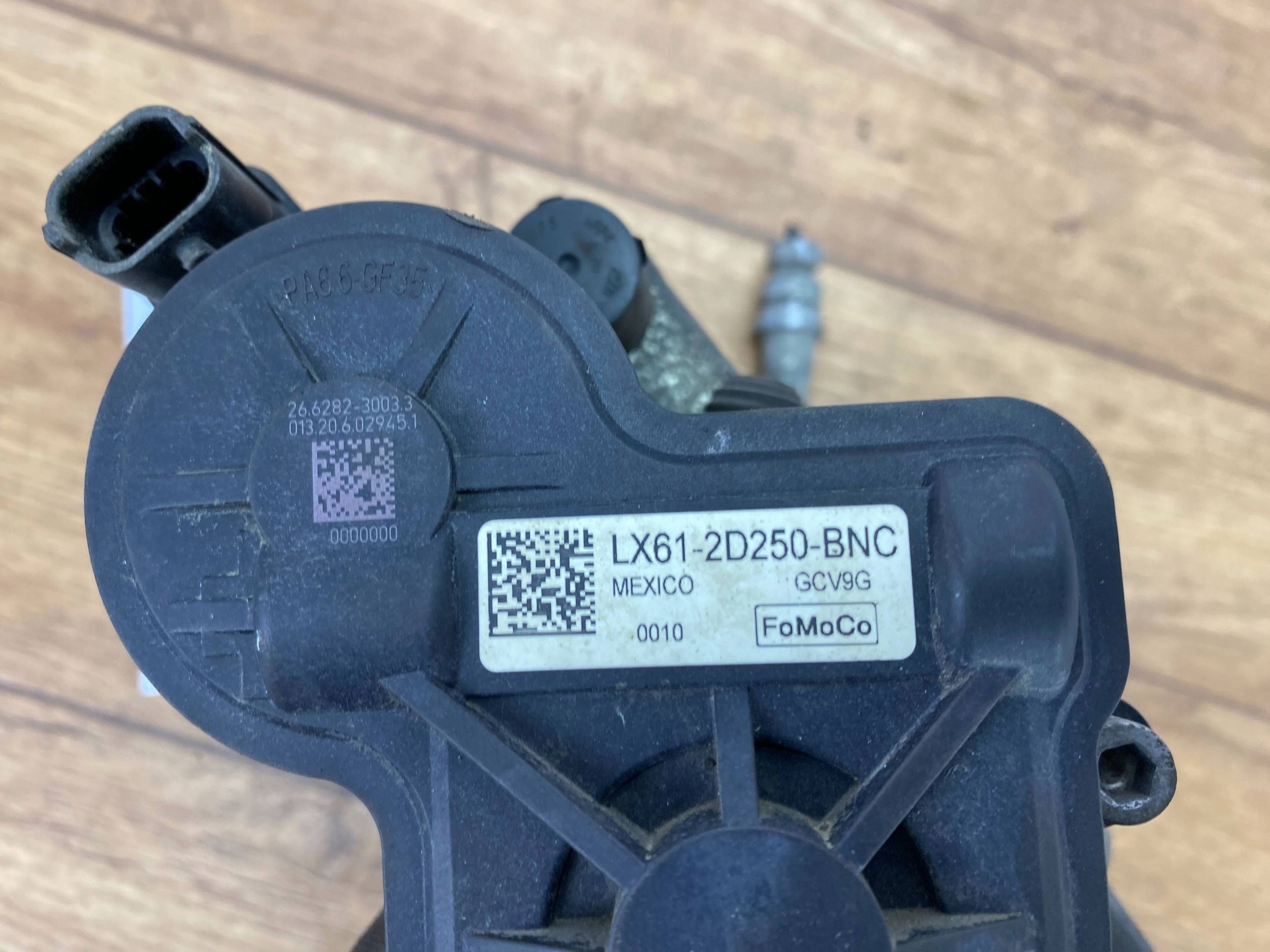 caliper brake rear right Ford Escape IV Kuga MK3 2020+
