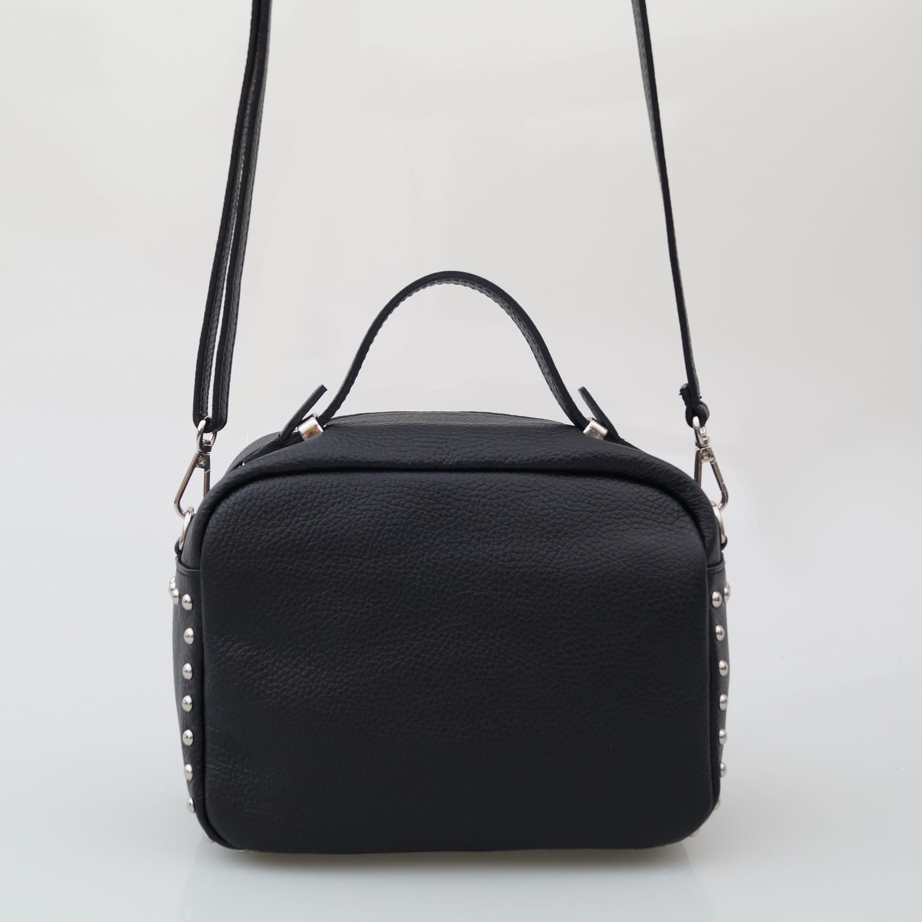 TOREBKA skórzana kuferek z ćwiekami J.SZARA Styl miejski