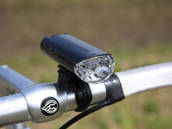 Lampa rowerowa przednia CatEye HL-EL160, czarna Marka CatEye