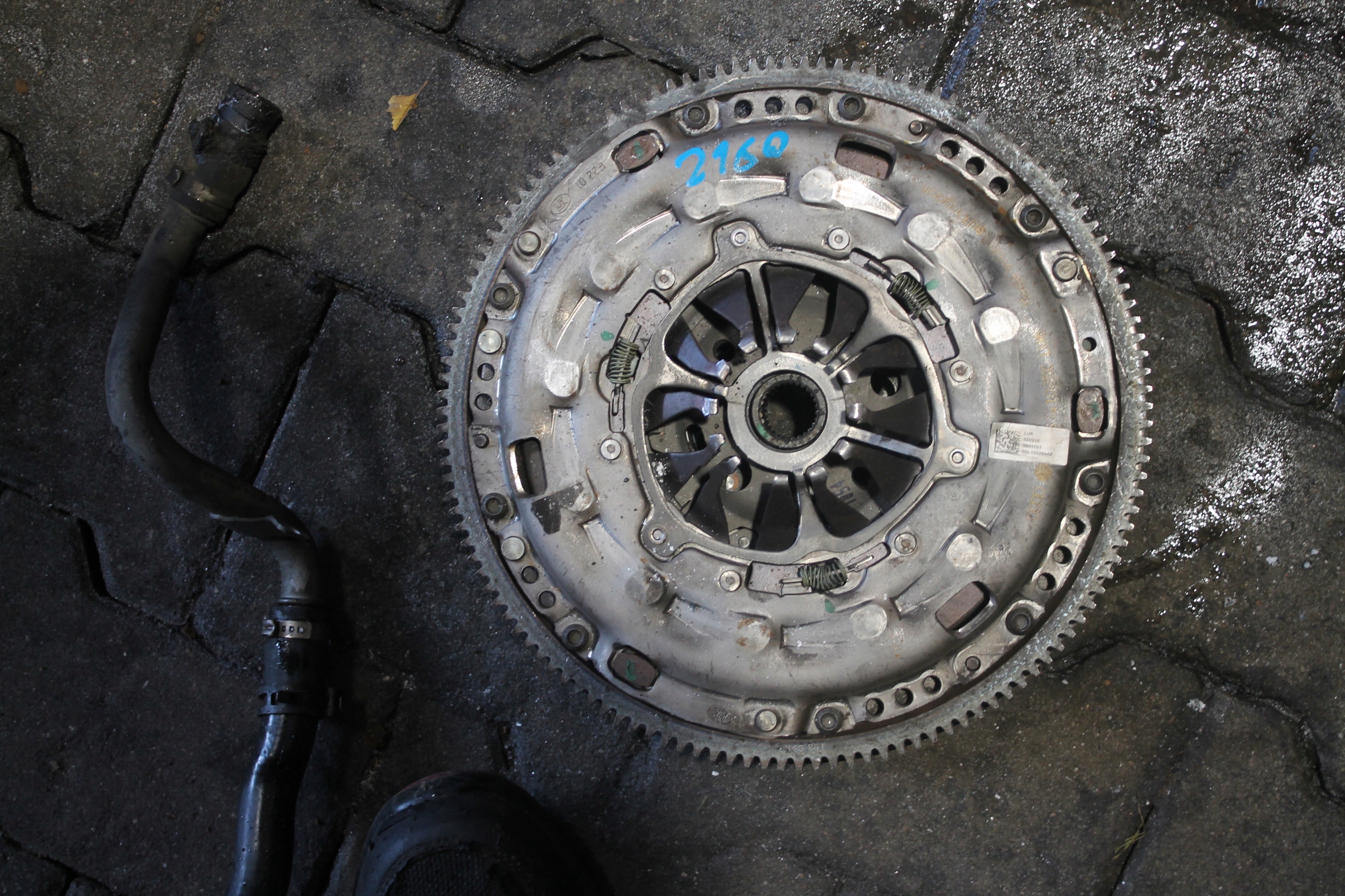 2160. wheel flywheel 03L105264AF