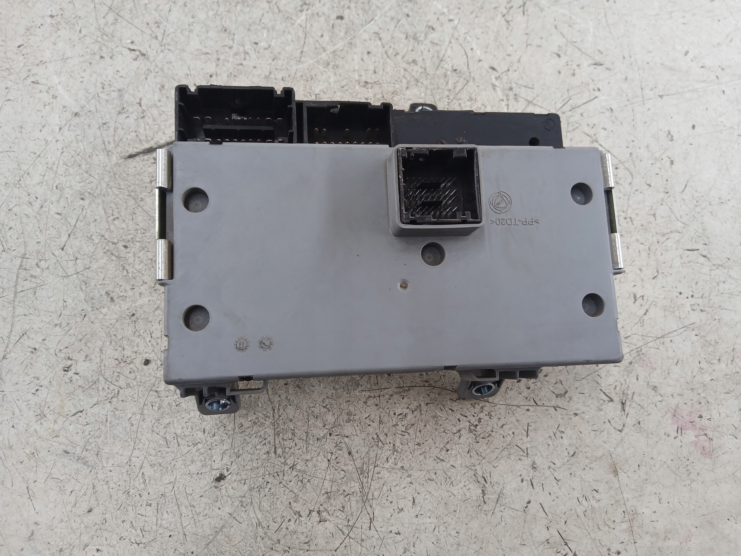 FIAT STRADA e CENTRALINA FUSIBILI 51779319
