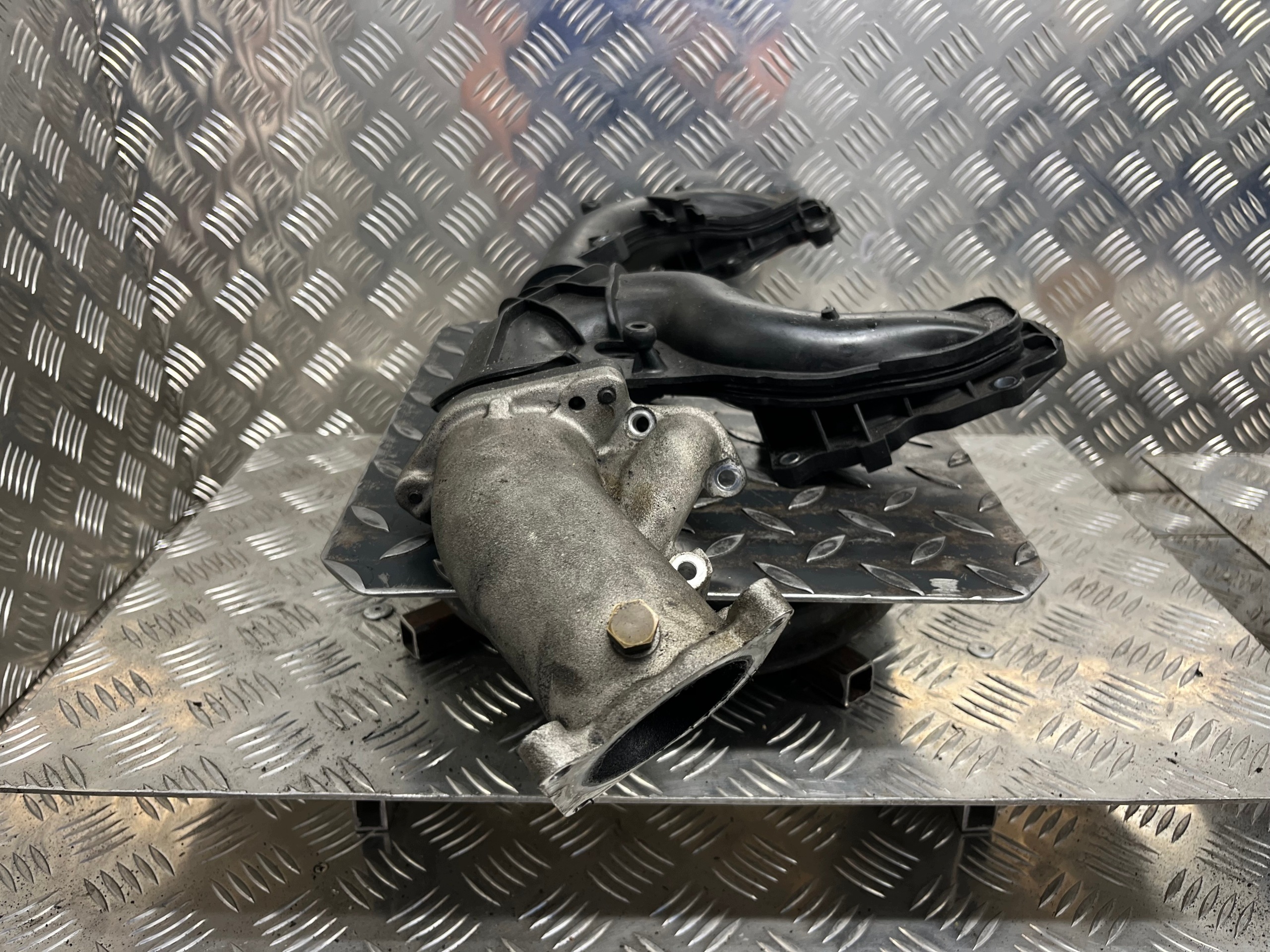intake manifold AUDI A6-C6 059145762B / 059145997C