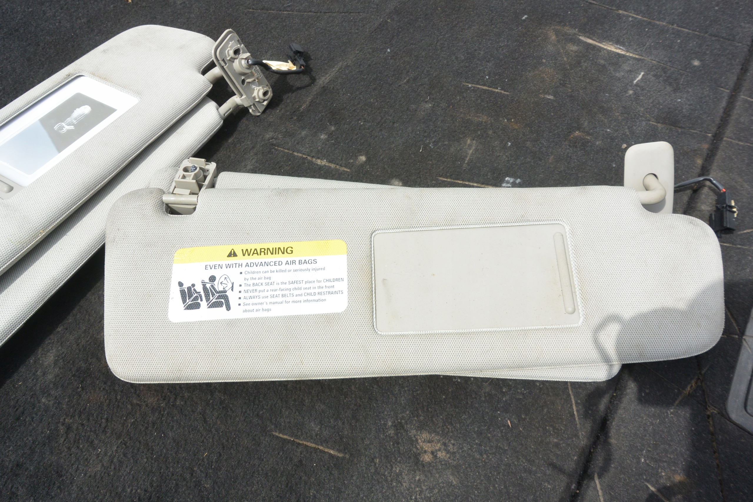 cover PRZECIWSLONECZNA visor right left AUDI Q7 4L KOMPLET