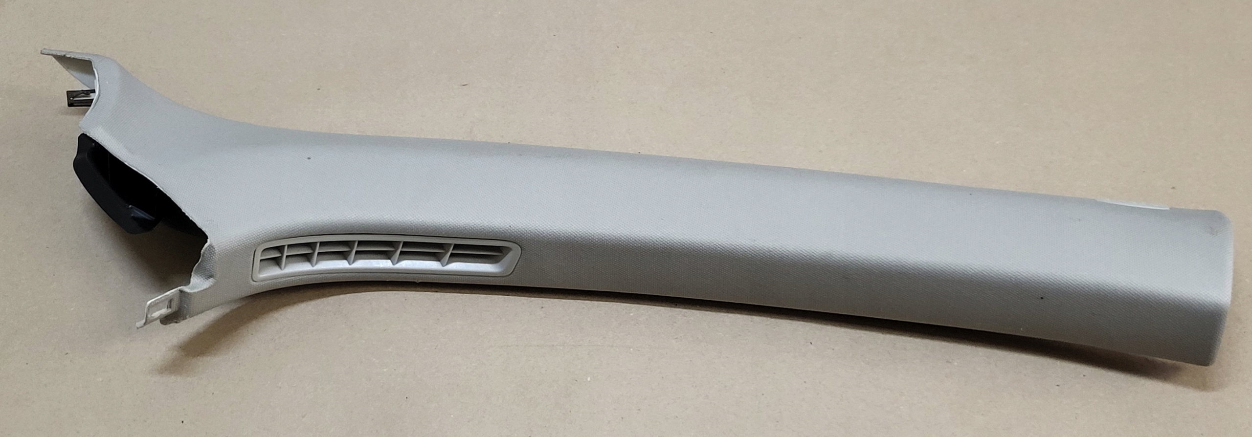 cover side SLUPKA A right front VW GOLF V KOMBI JETTA III 1K5 grey